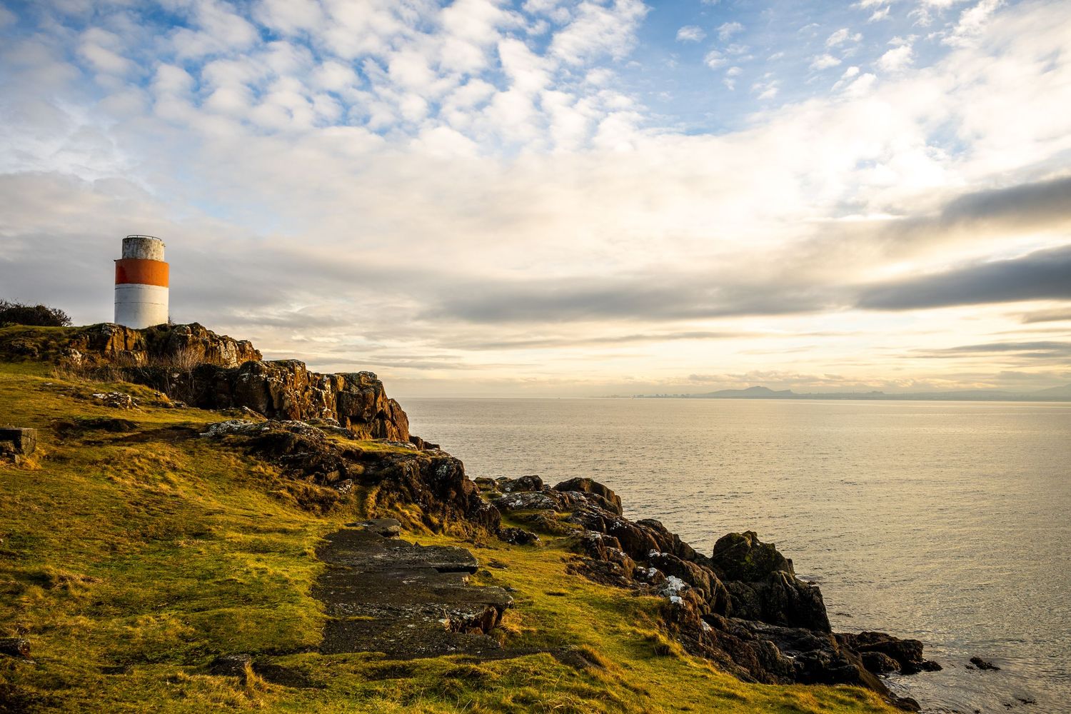 Aberdour, Craigpoint lighthouse