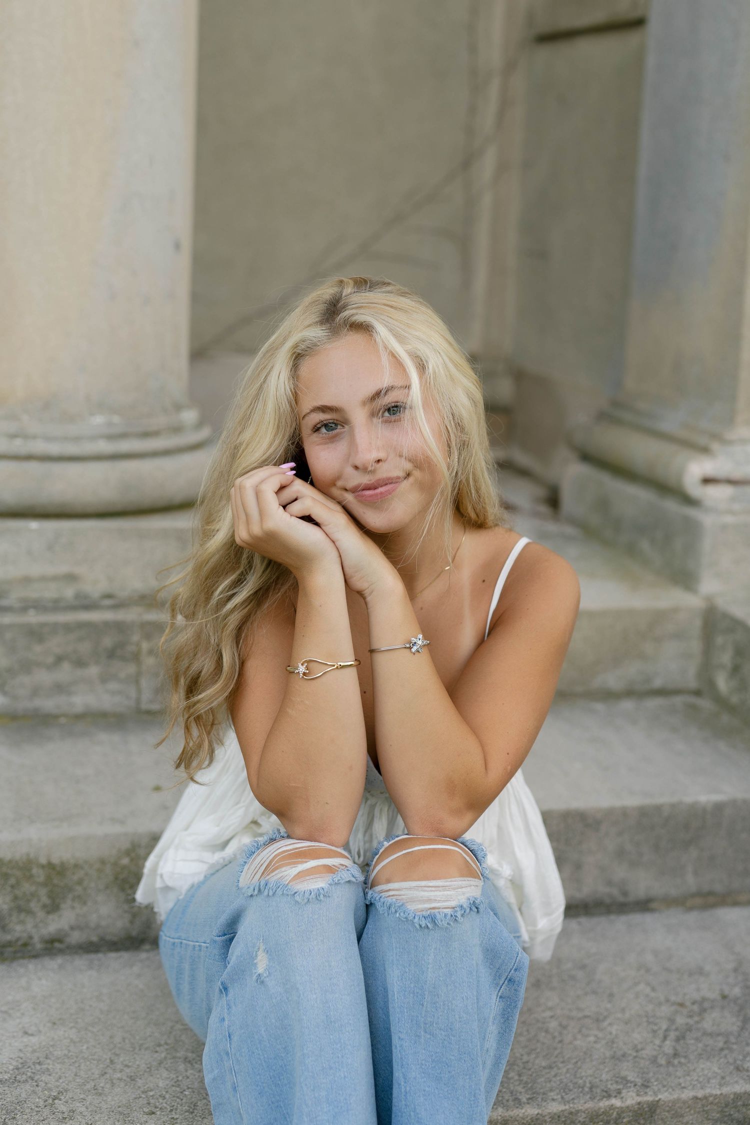 Katie’s senior photos at Harkness Memorial State Park in Waterford, CT. Timeless senior portraits by Connecticut senior photographer Daniell