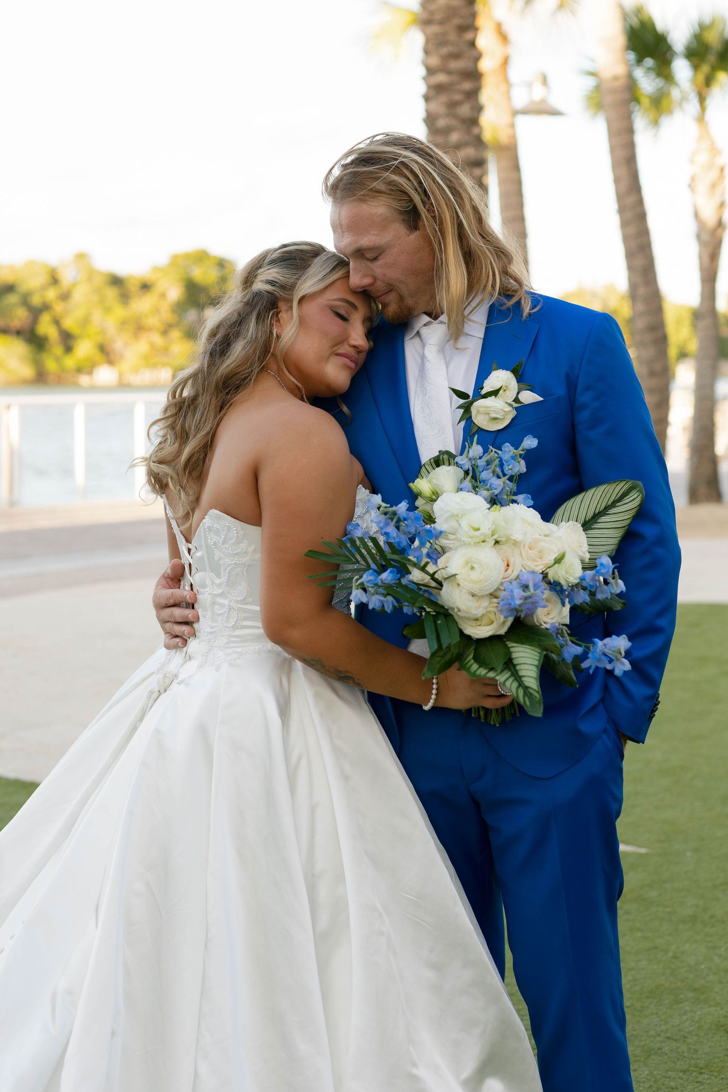 Natural candid wedding photography at Pelican Club in Jupiter Florida