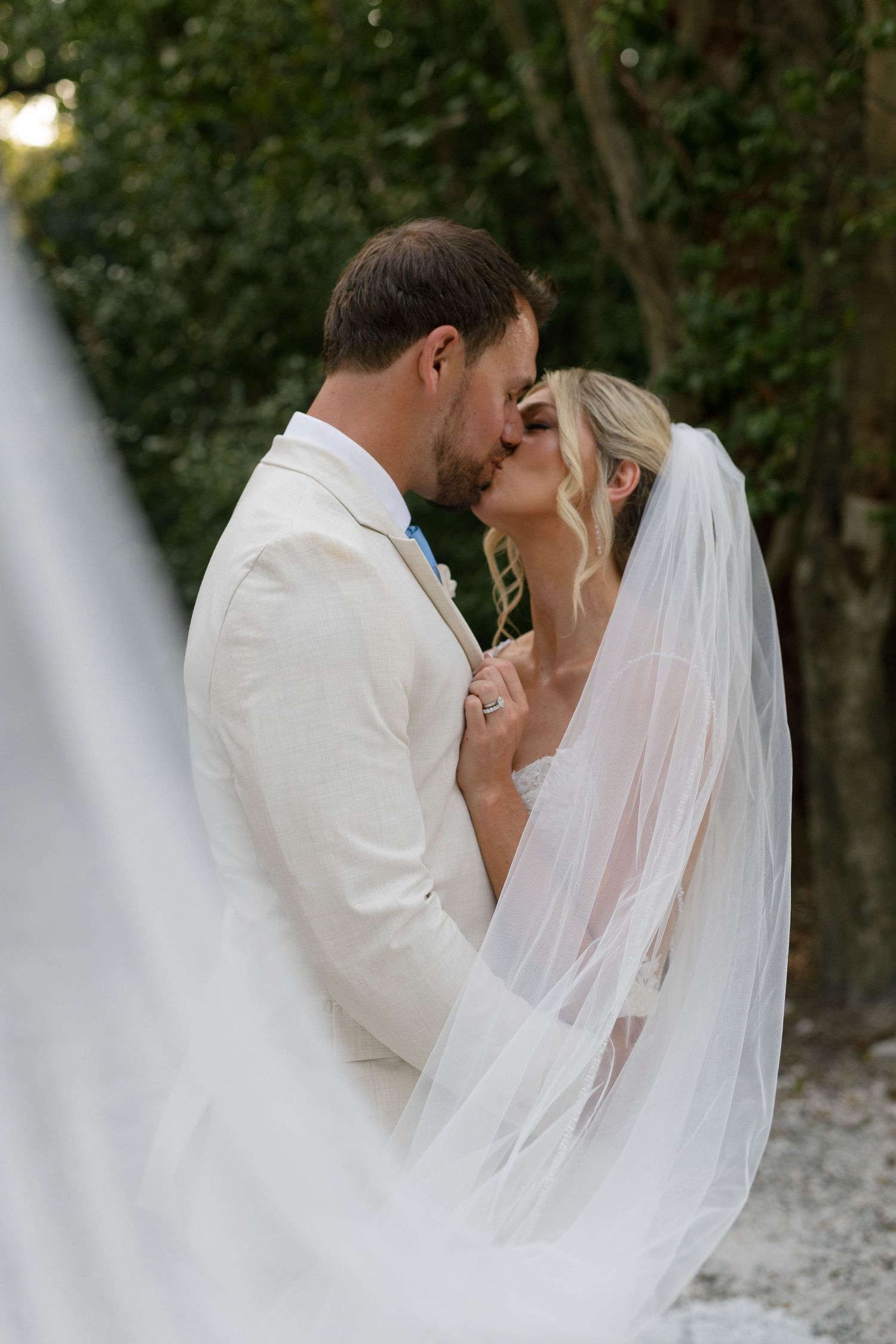 Key Largo Lighthouse Wedding Photos, Wedding Photographer in the Florida Keys, Natural and true to color wedding photographer, Key Largo FL