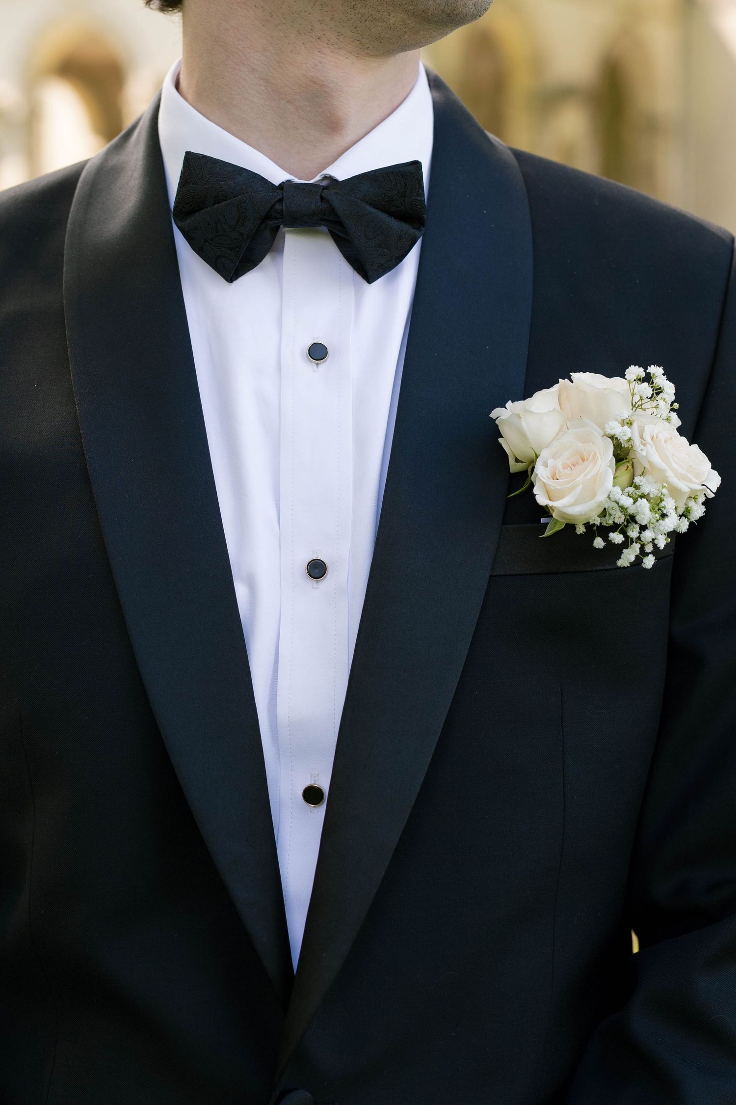 Candid wedding guests celebrating at Glen Manor House Rhode Island