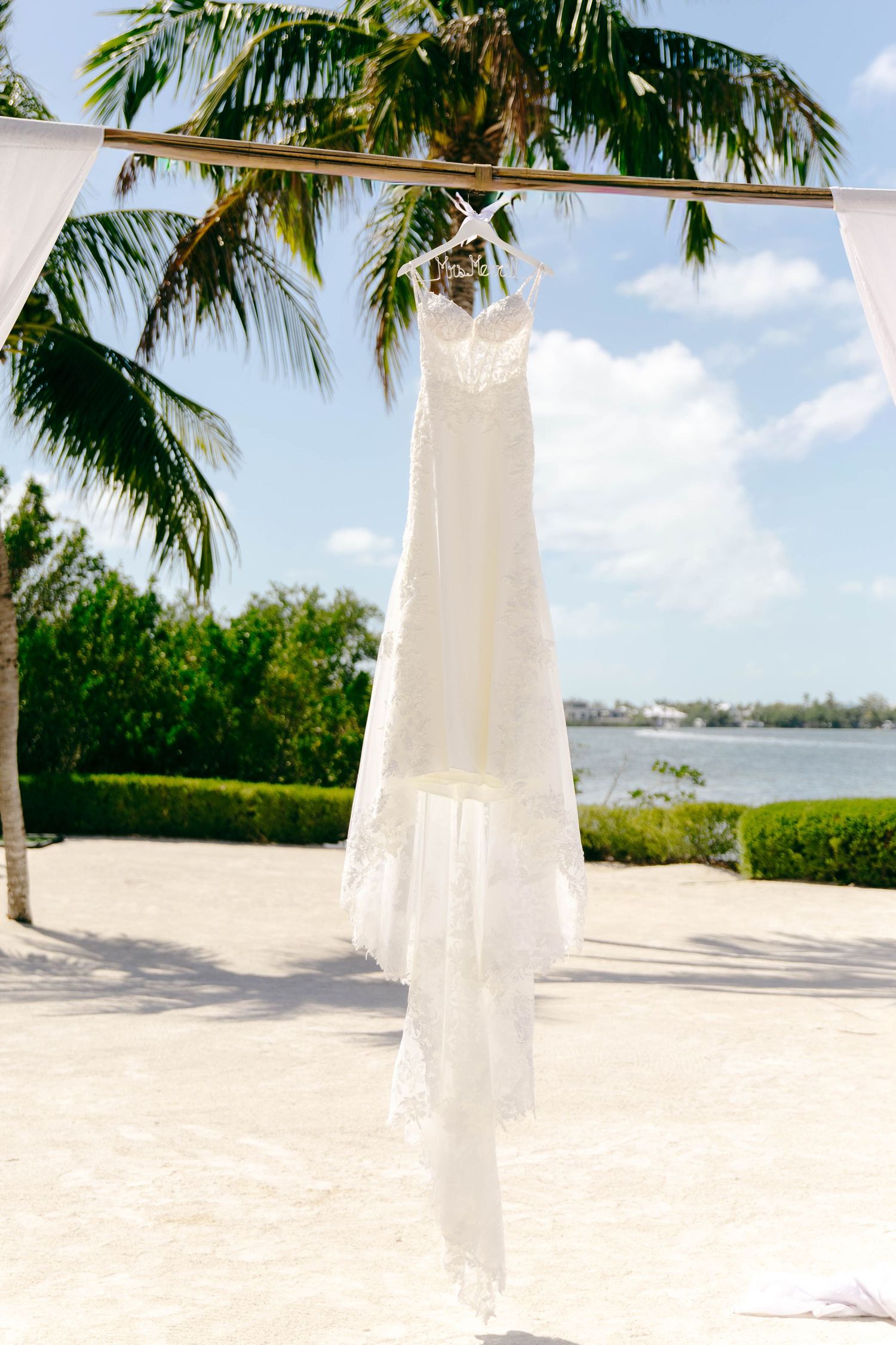Key Largo Lighthouse Wedding Photos, Wedding Photographer in the Florida Keys, Natural and true to color wedding photographer, Key Largo FL