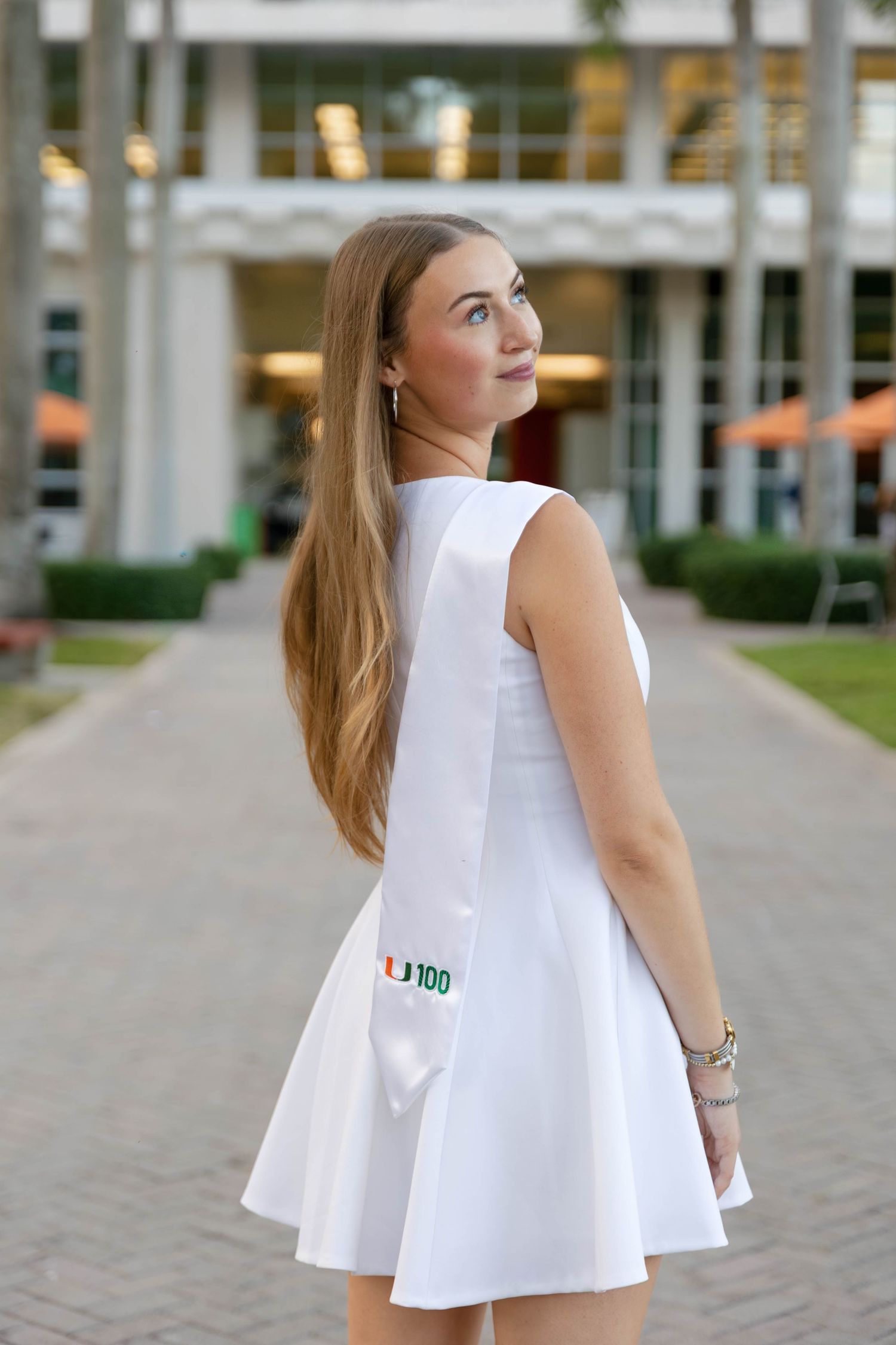University of Miami graduation photographer offering timeless, true-to-color UMiami senior and grad photos in Coral Gables and Miami, FL.