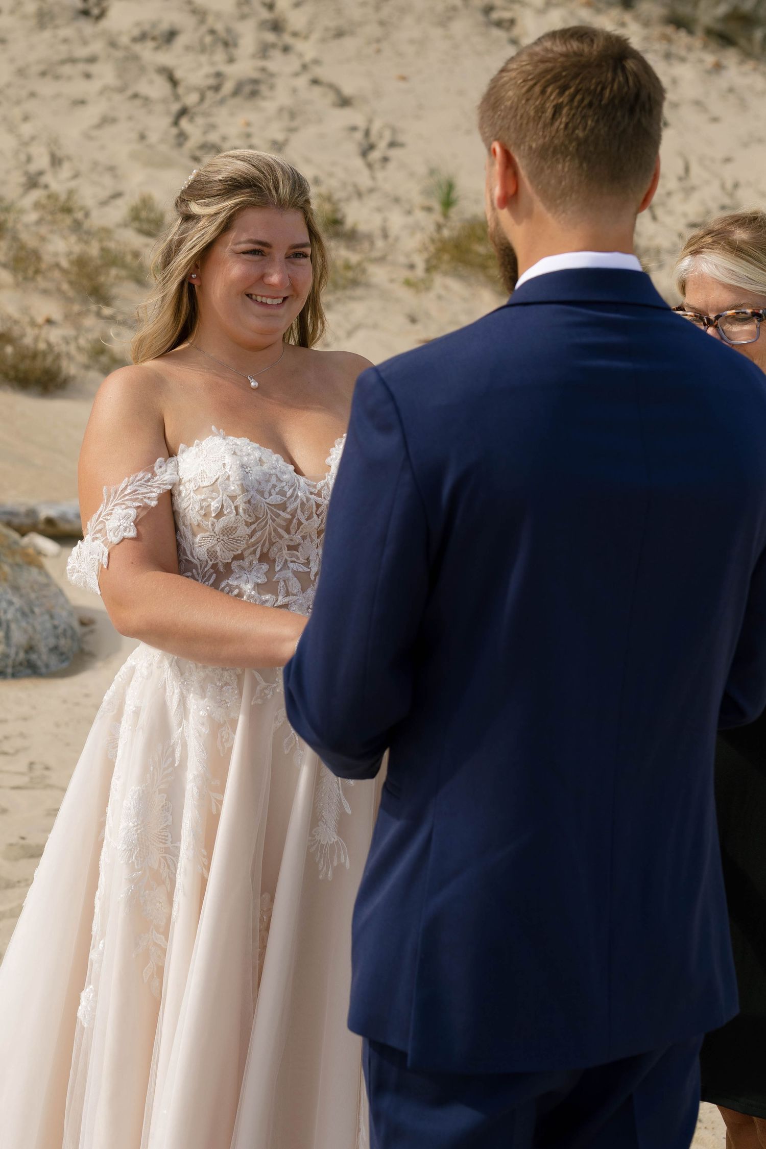 New England elopement photographer capturing timeless, true-to-color celebrations across Rhode Island, Connecticut & the New England coast.
