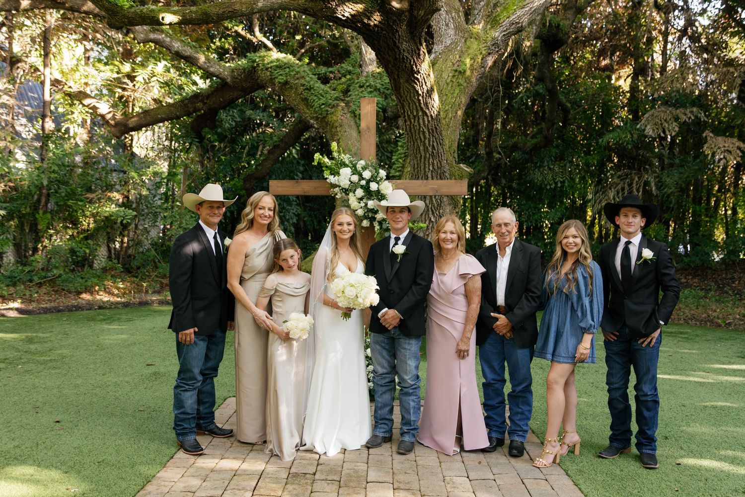 Vero Beach wedding photos, South Florida wedding photographer, timeless wedding photography, natural wedding moments, luxury coastal wedding