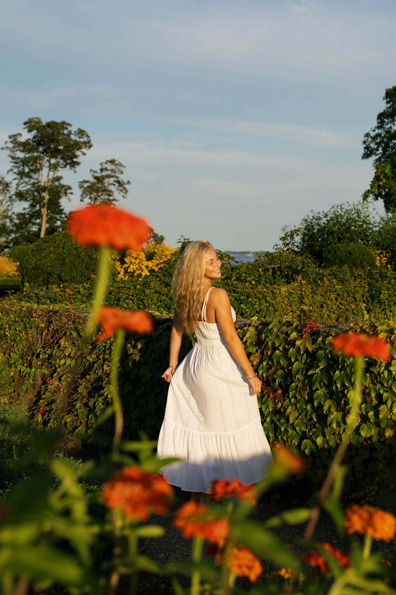 Katie’s senior photos at Harkness Memorial State Park in Waterford, CT. Timeless senior portraits by Connecticut senior photographer Daniell