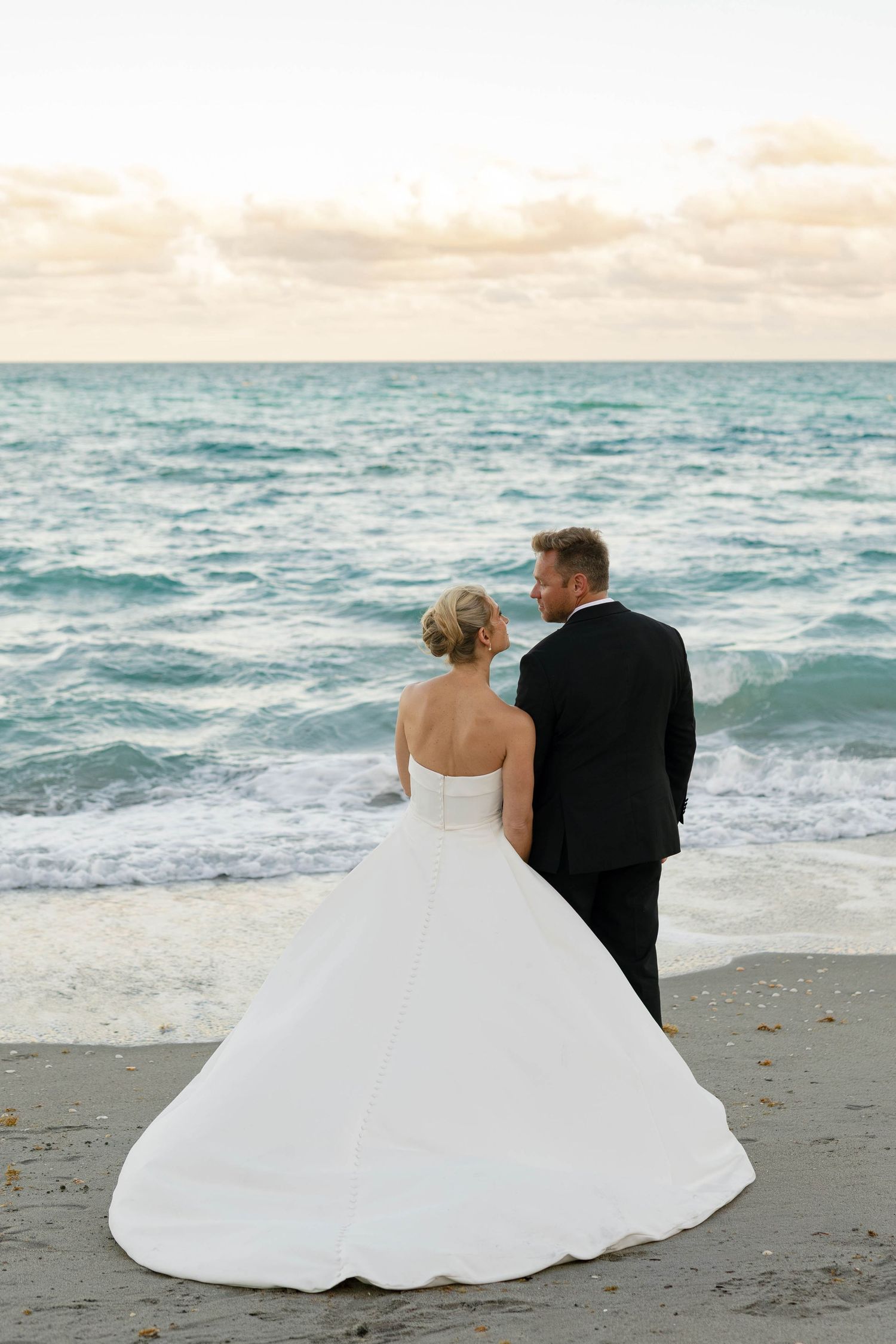 Beach wedding photos, the hamptons, new england wedding photographer, palm beach wedding photos