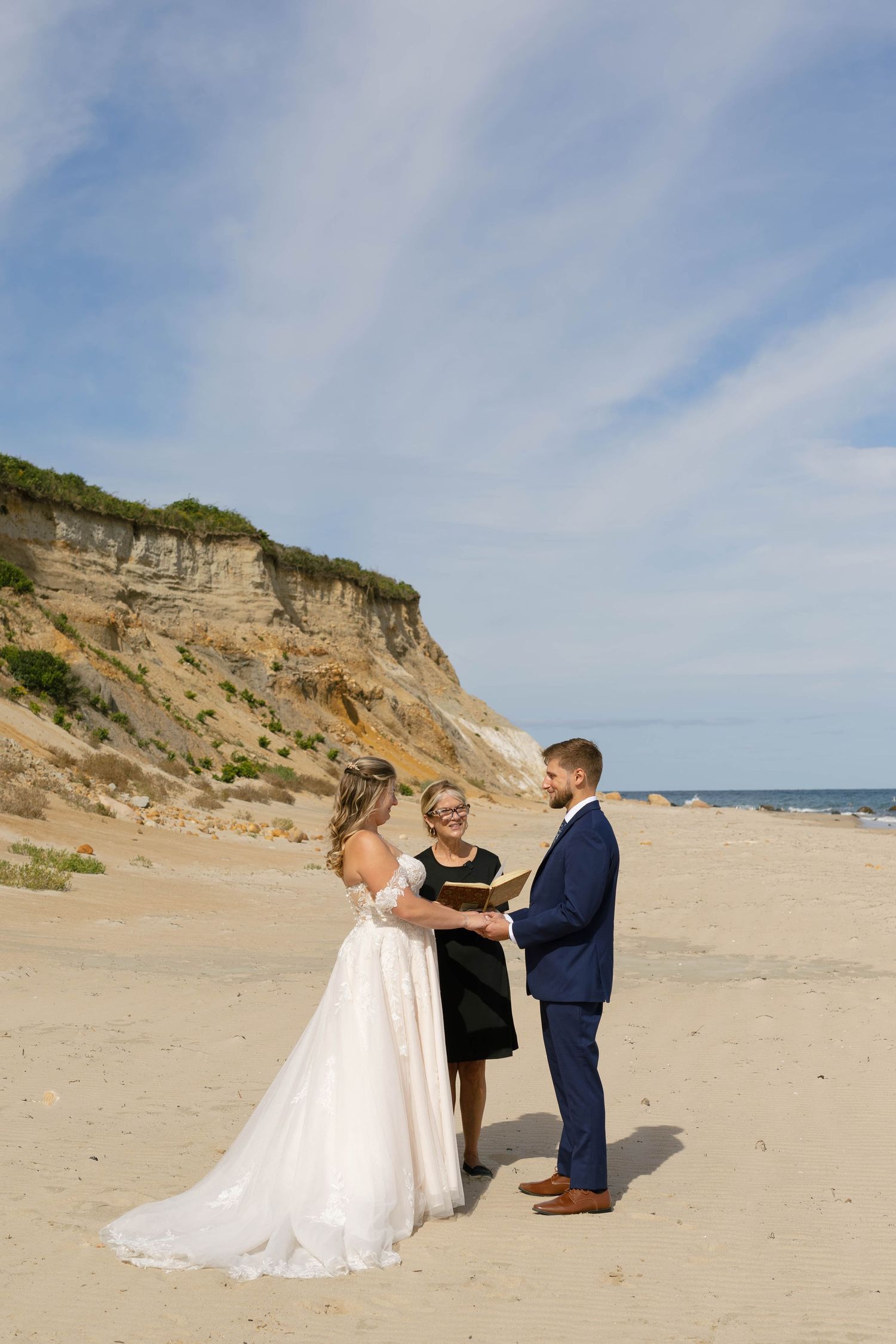 Block Island elopement photographer capturing timeless, true-to-color weddings at Clay Head Beach, Mohegan Bluffs & across Rhode Island.