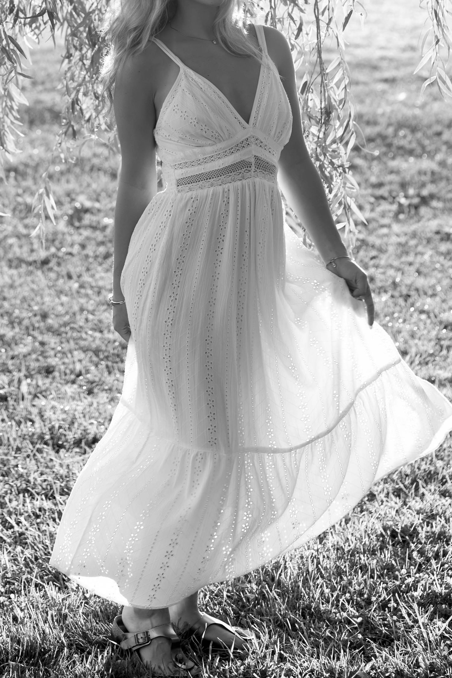 Katie’s senior photos at Harkness Memorial State Park in Waterford, CT. Timeless senior portraits by Connecticut senior photographer Daniell