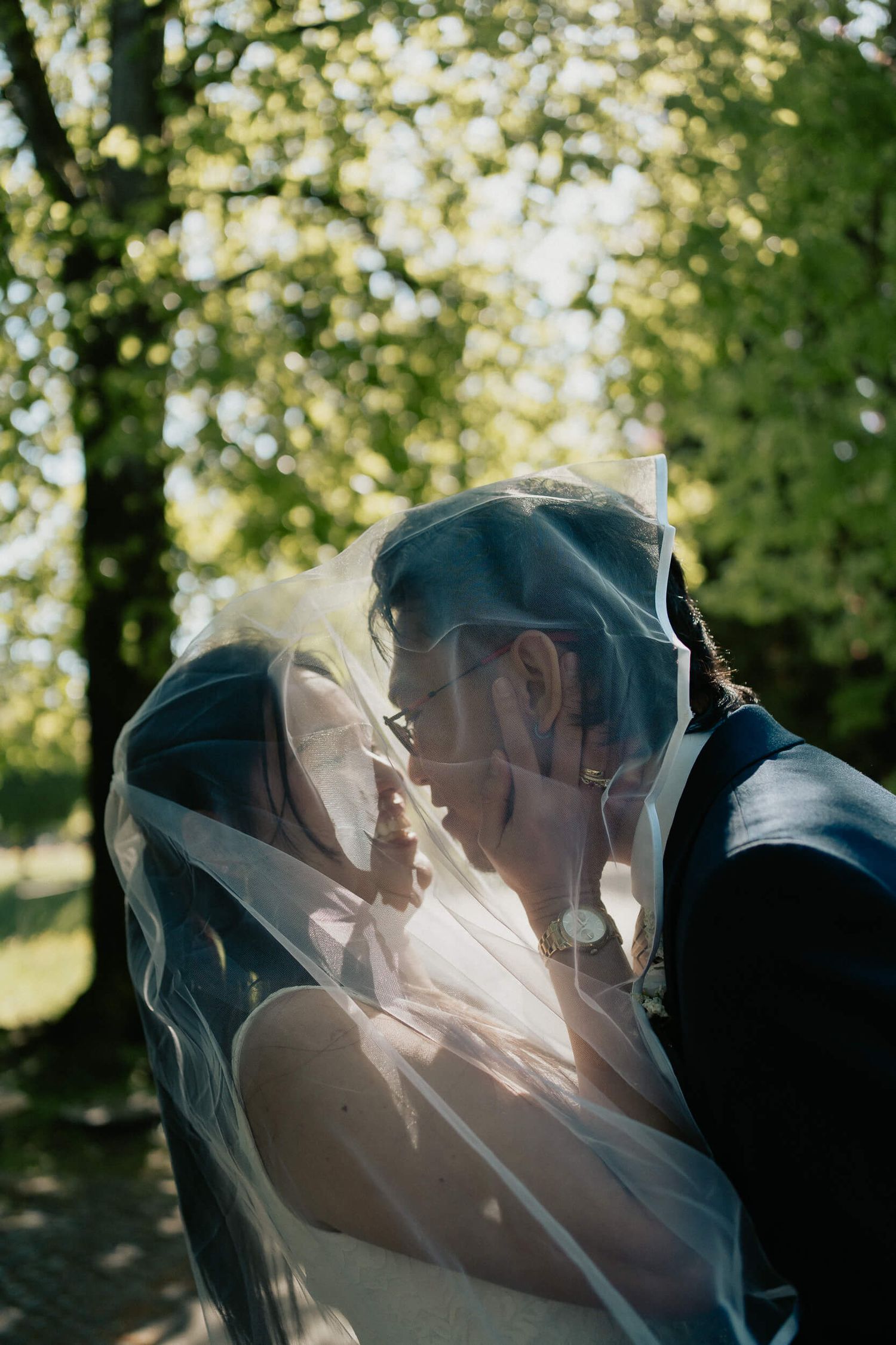 Intimate civil ceremony Solothurn, wedding photography Switzerland, Sofi Ammann, cinematic wedding photography