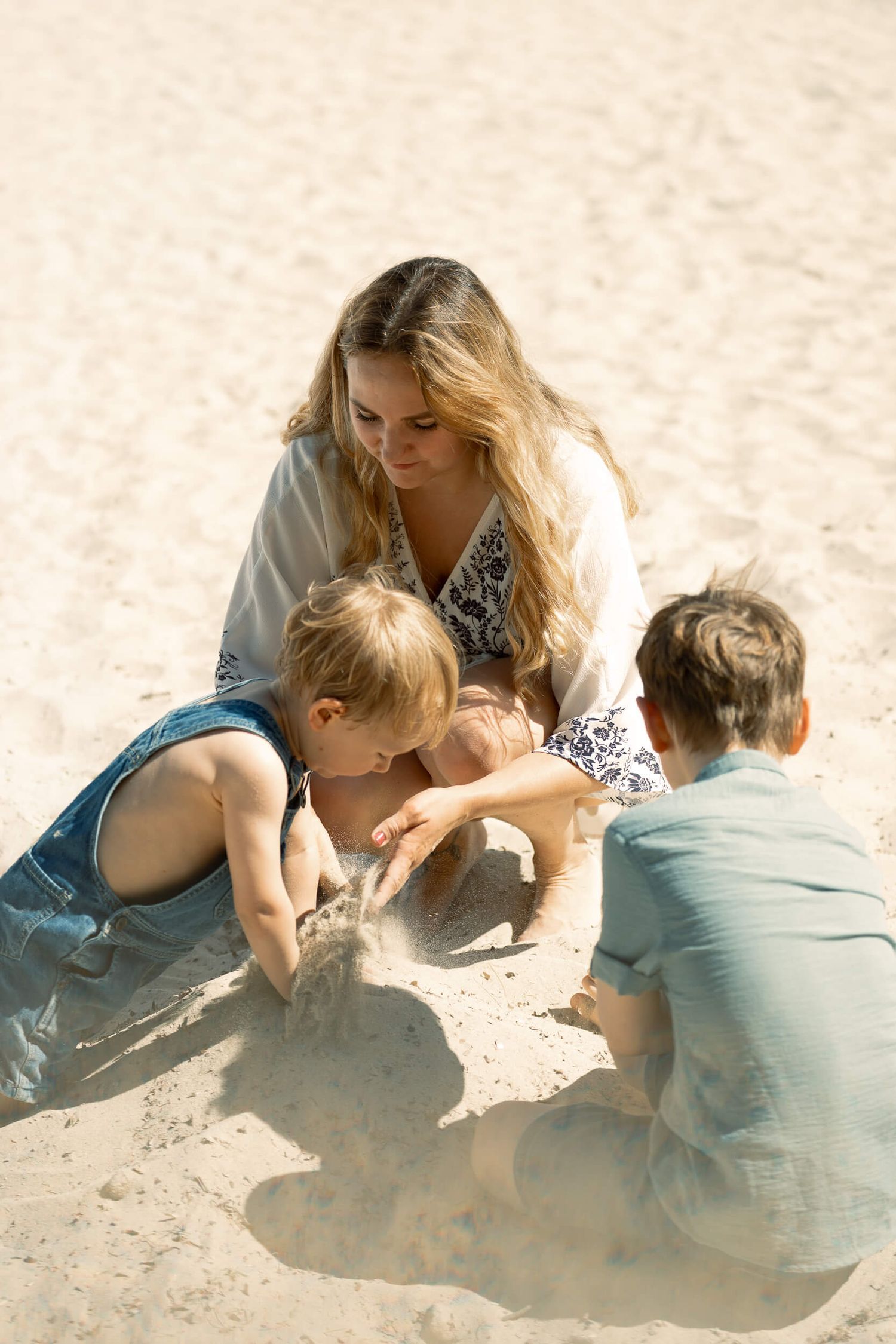 Family portraits by the water Mallorca, cinematic photography, Sofi Ammann, switzerland family photography