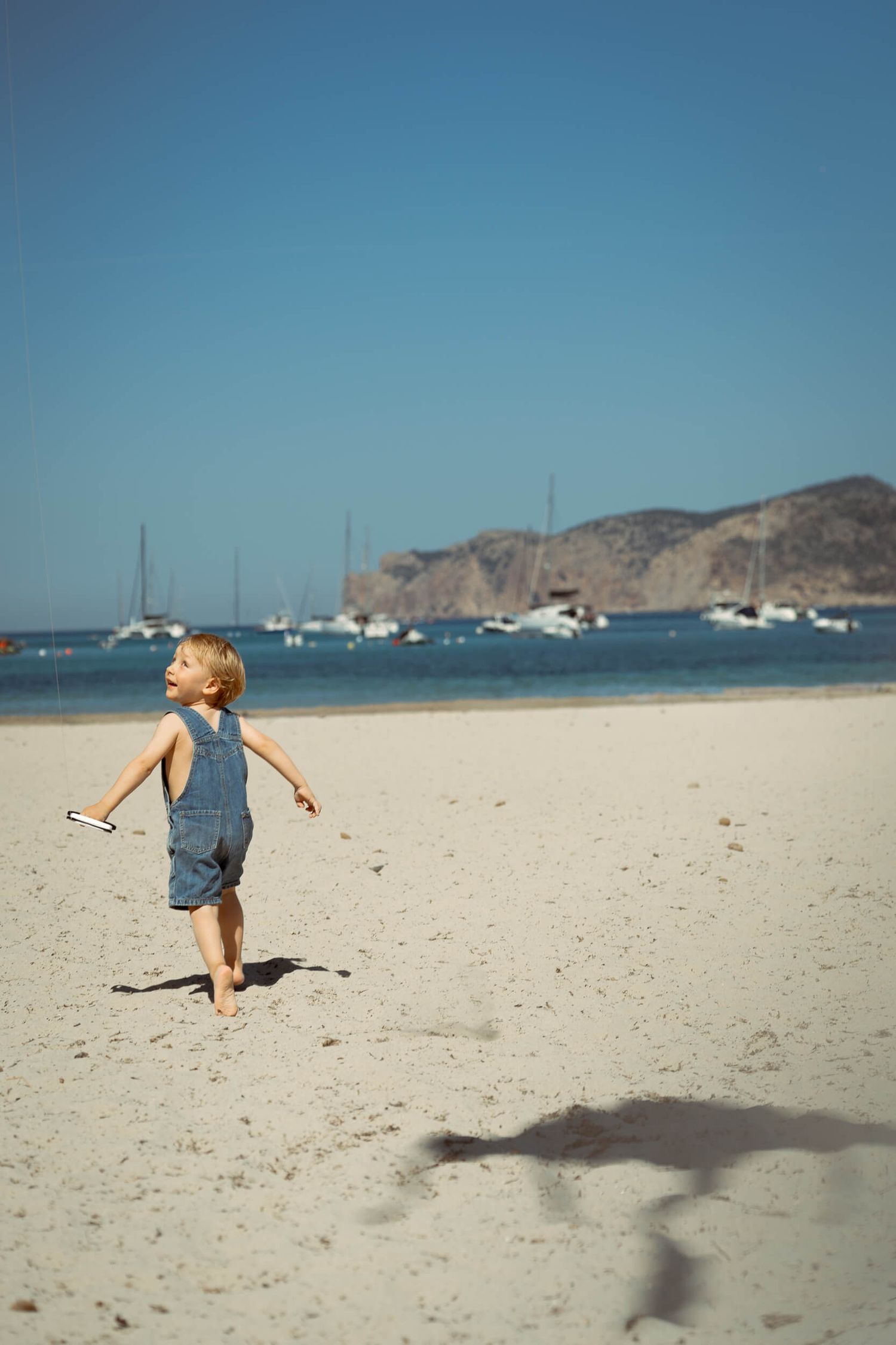 family photographer mallorca, santa ponsa, family beach photoshoot, sofi ammann