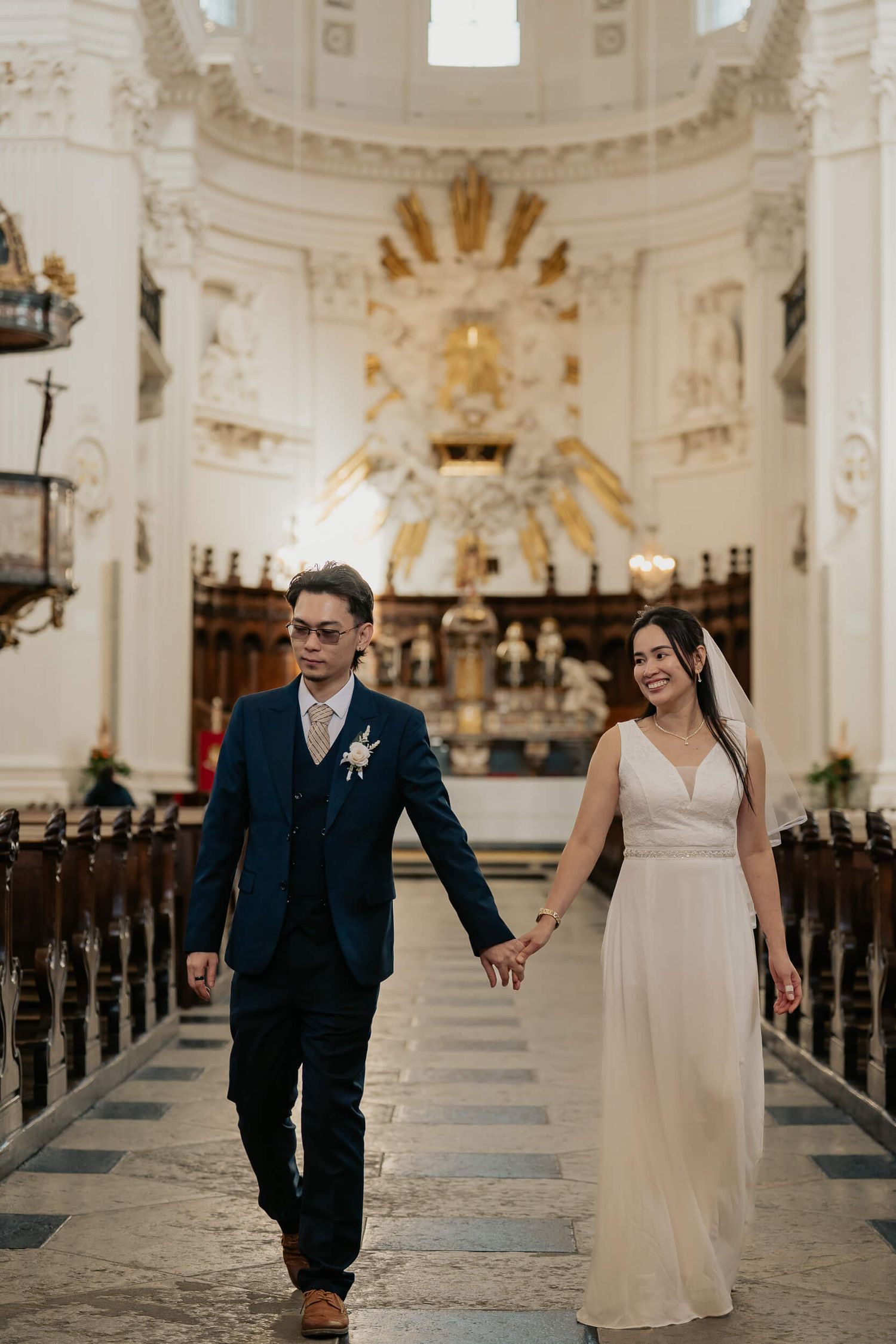 St. Ursus Cathedral couple wedding, civil wedding at St. Ursus Cathedral in solothurn, solothurn wedding photographer