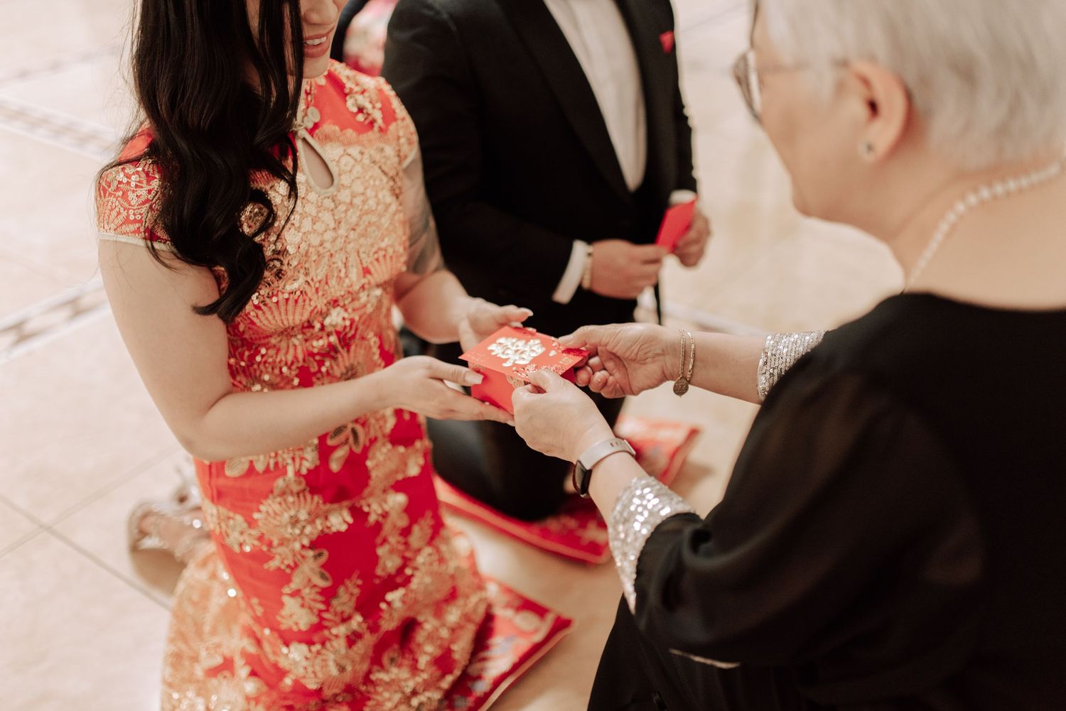 Parents receiving tea during Chinese wedding tea ceremony in Toronto