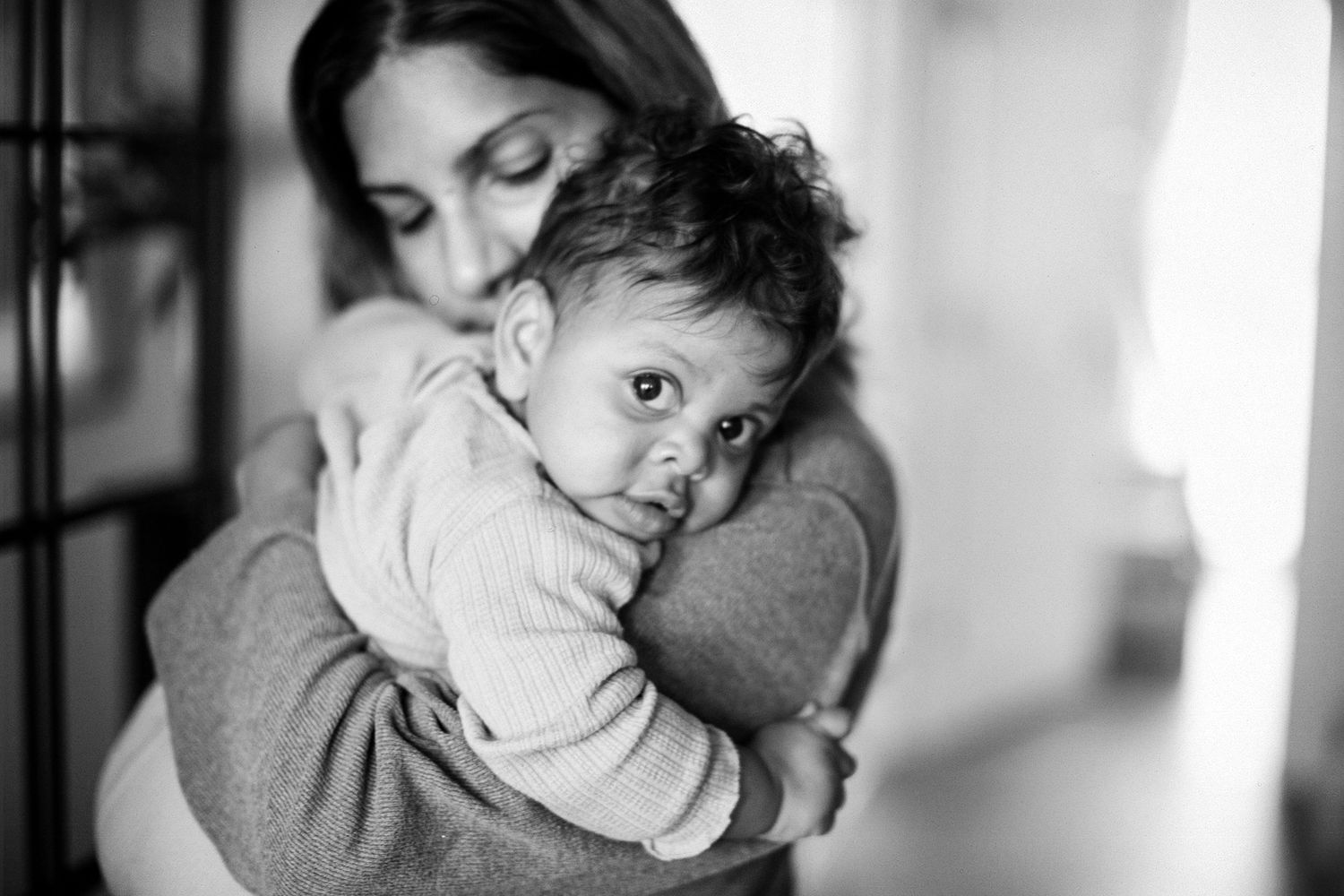 A toddler with mum, a candid and fun documentary family and childhood photoshoot by The Mother's Eye in Crystal Palace, South East London.