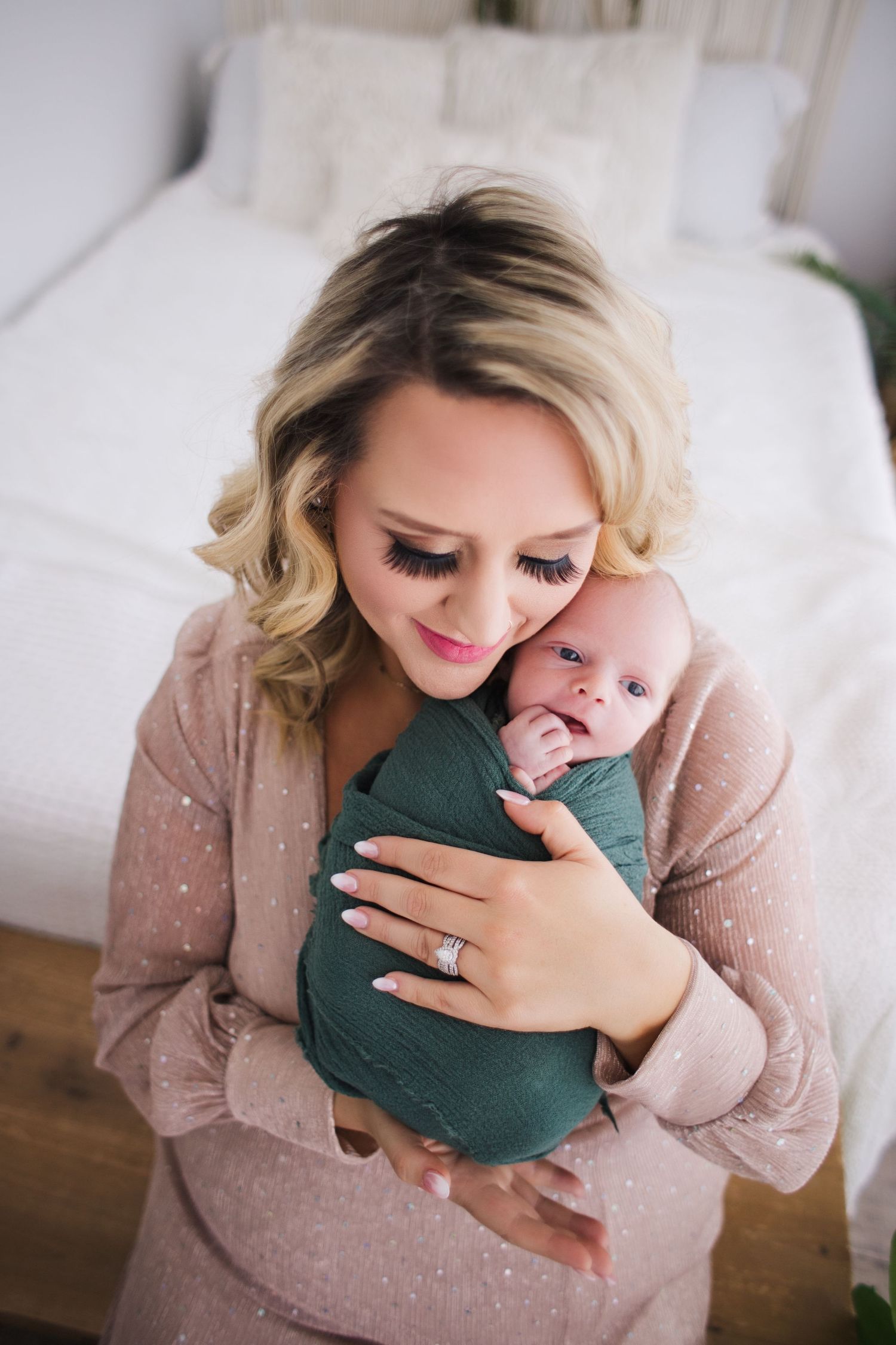 Springfield MO newborn studio review mentioning client closet and props