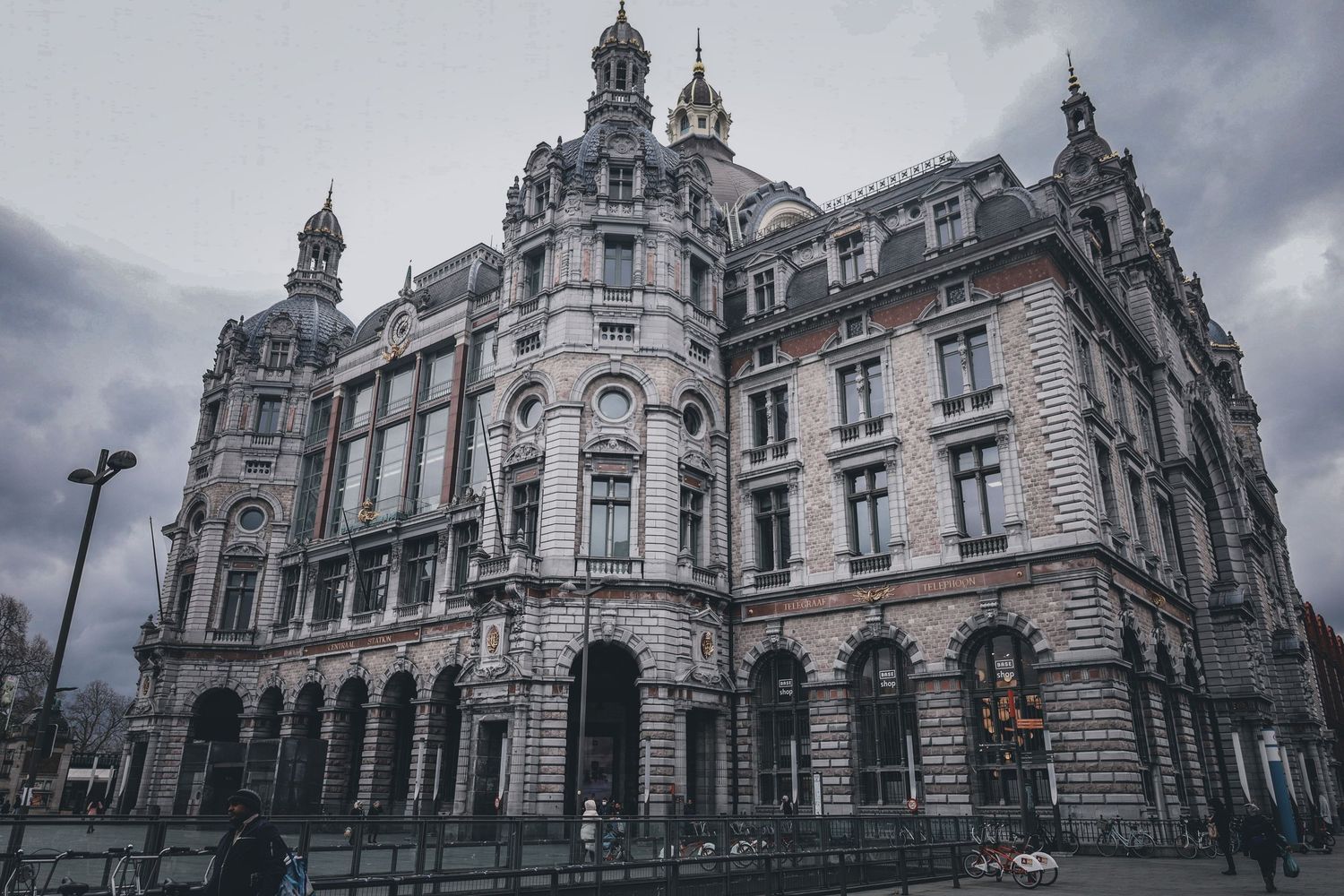 Antwerp, BE