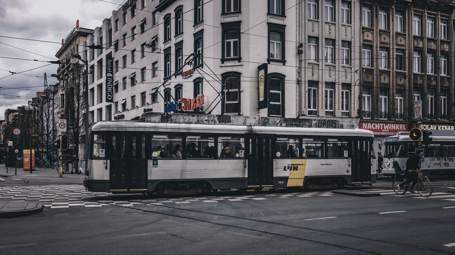 Antwerp, BE