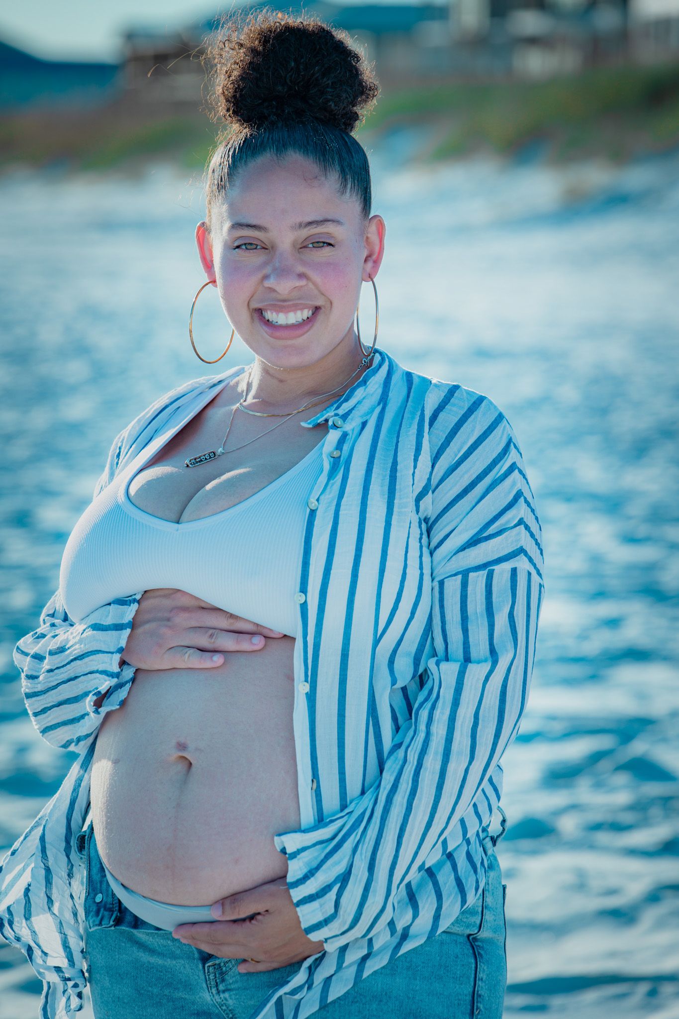 Tiara maternity shot at Navarre Beach, FL