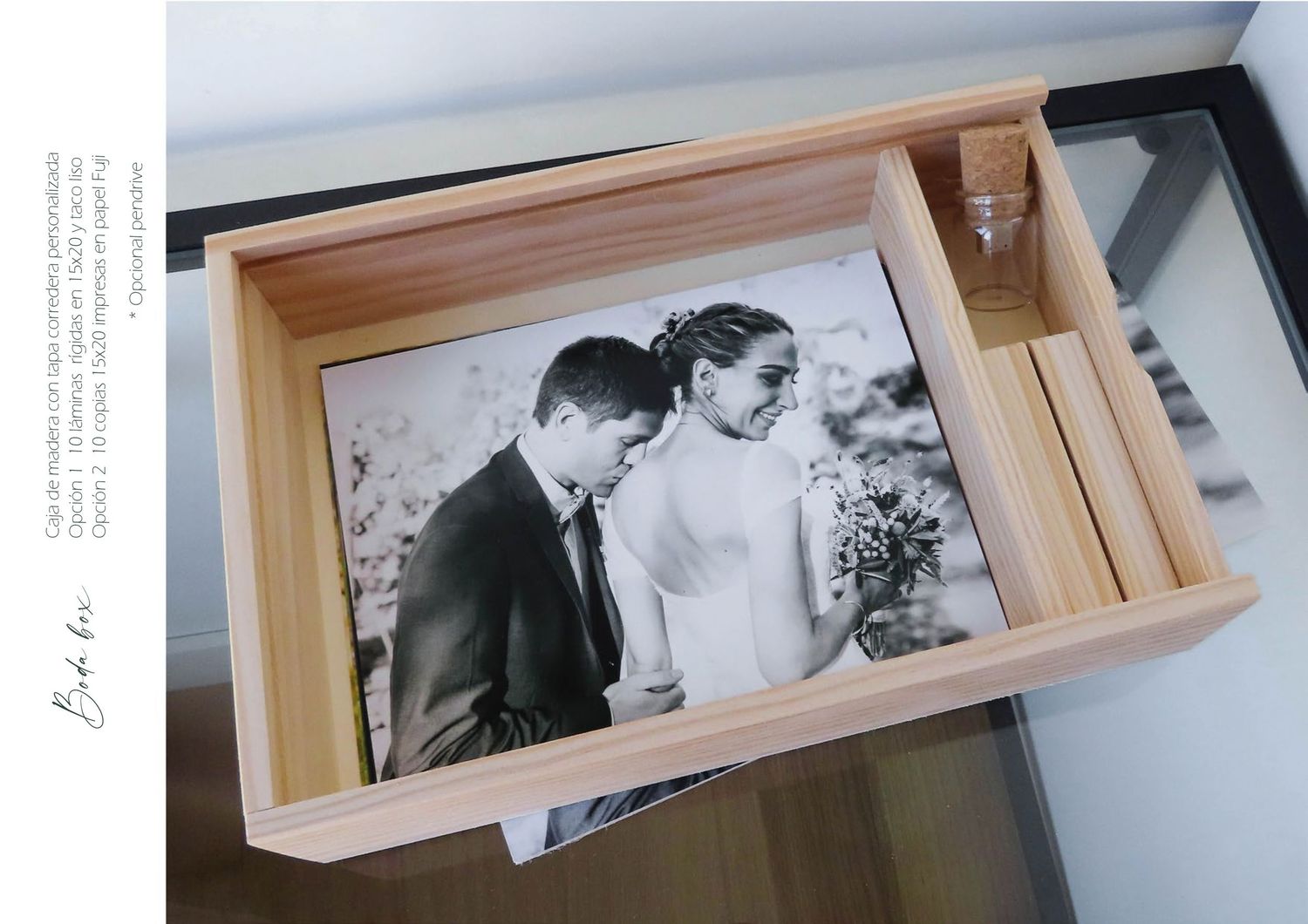 Caja de madera con 10 fotografías de boda y pendrive de 16gb. FBA Fotógrafos de boda en Asturias