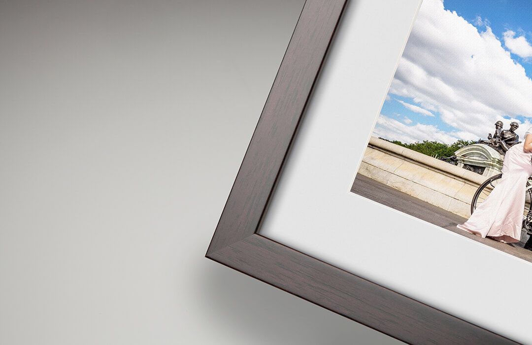 picture of gallery frame in Mahogany, which are products that 4 ever paw prints pet photography sells