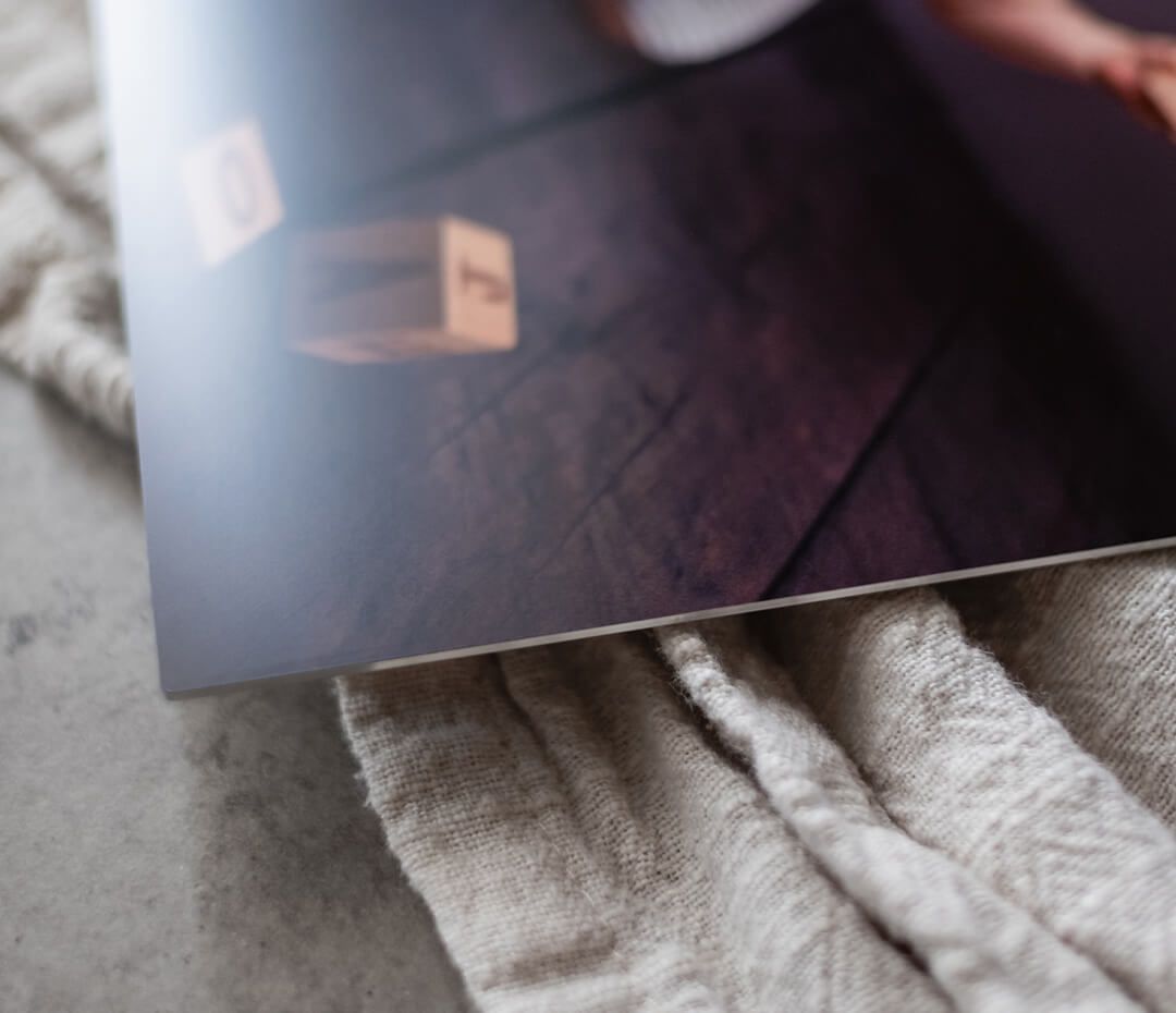 close up of alluminium artwork. Product of 4 Ever Paw Prints Pet Photography