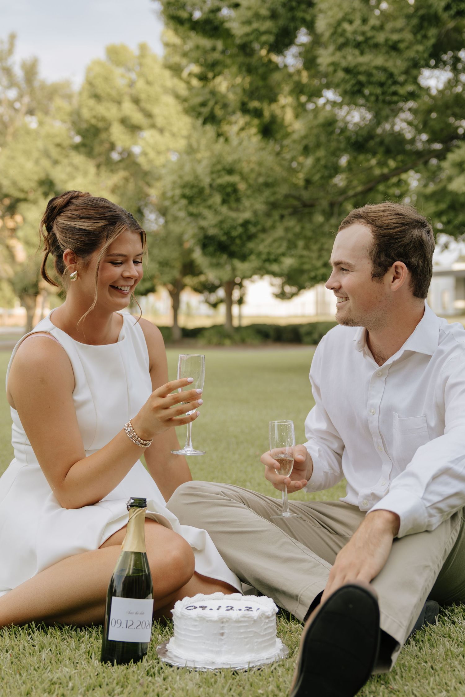 engagement photos in downtown florence