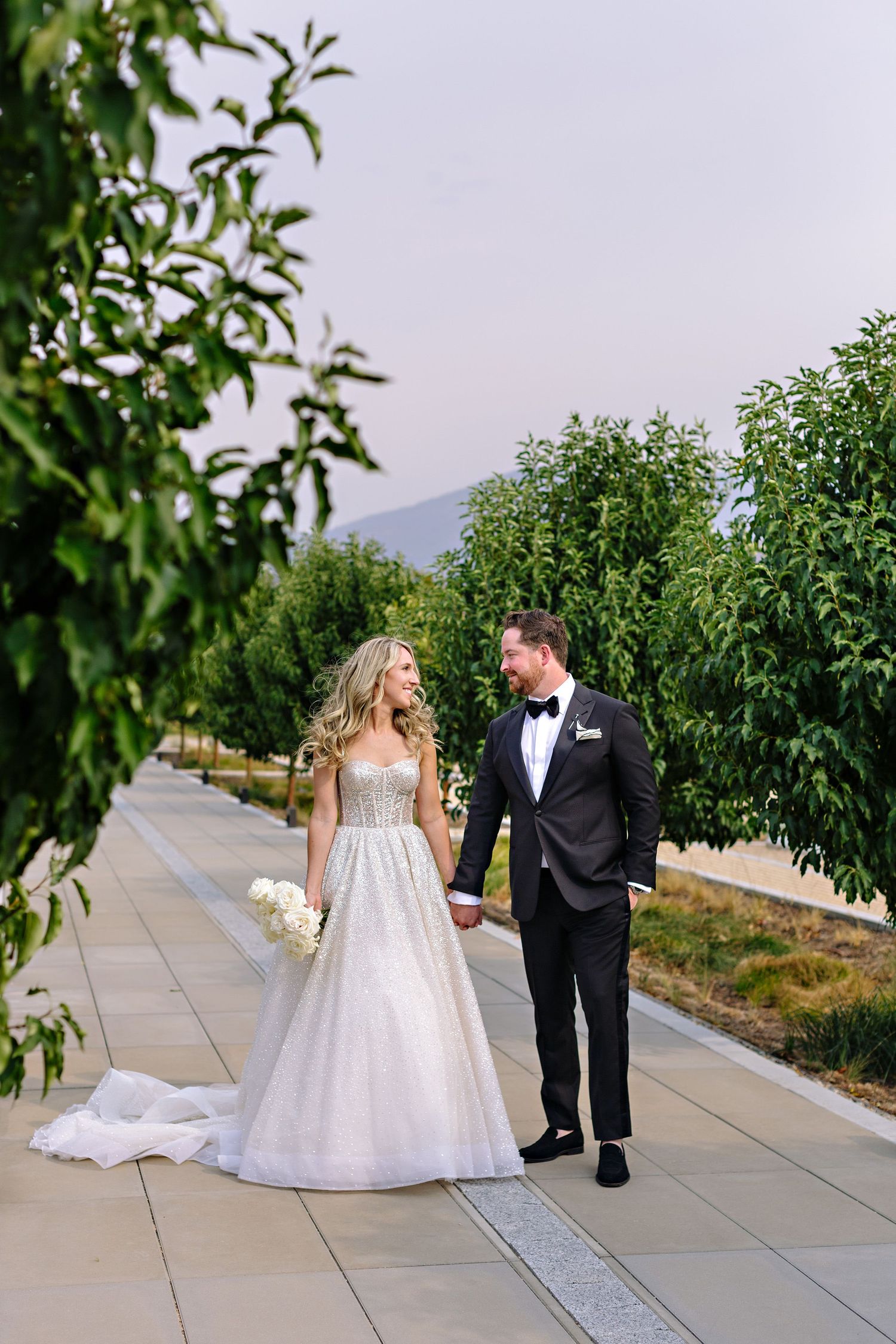 luxury bride and groom wedding