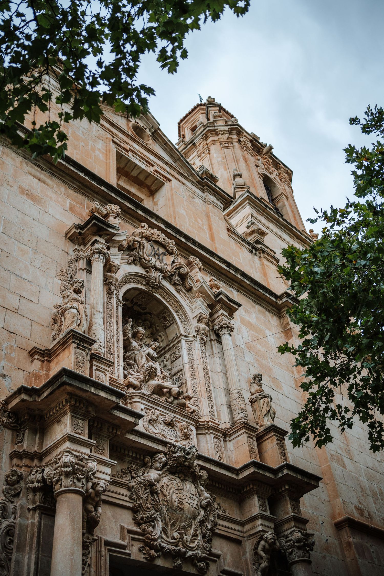 Detalle de la Basílica de Nuestra Señora del Socorro de Aspe, Alicante.