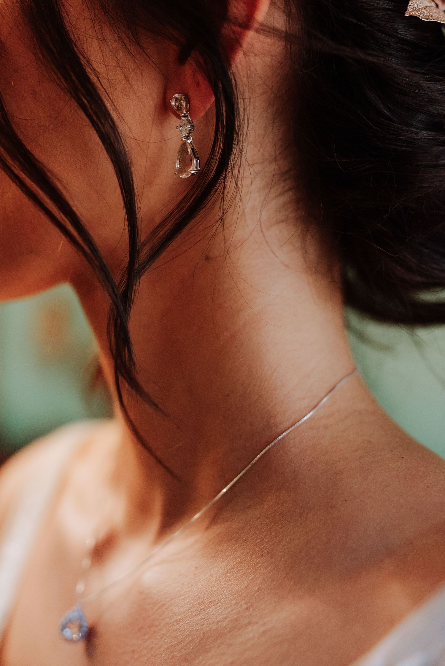 Detalle de los pendientes de la novia