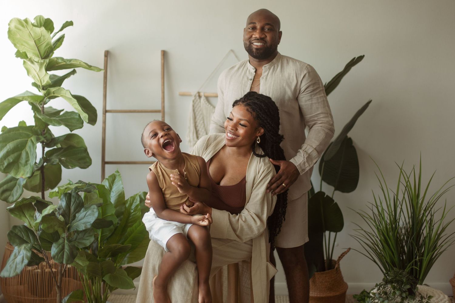 Miami maternity and family photoshoot