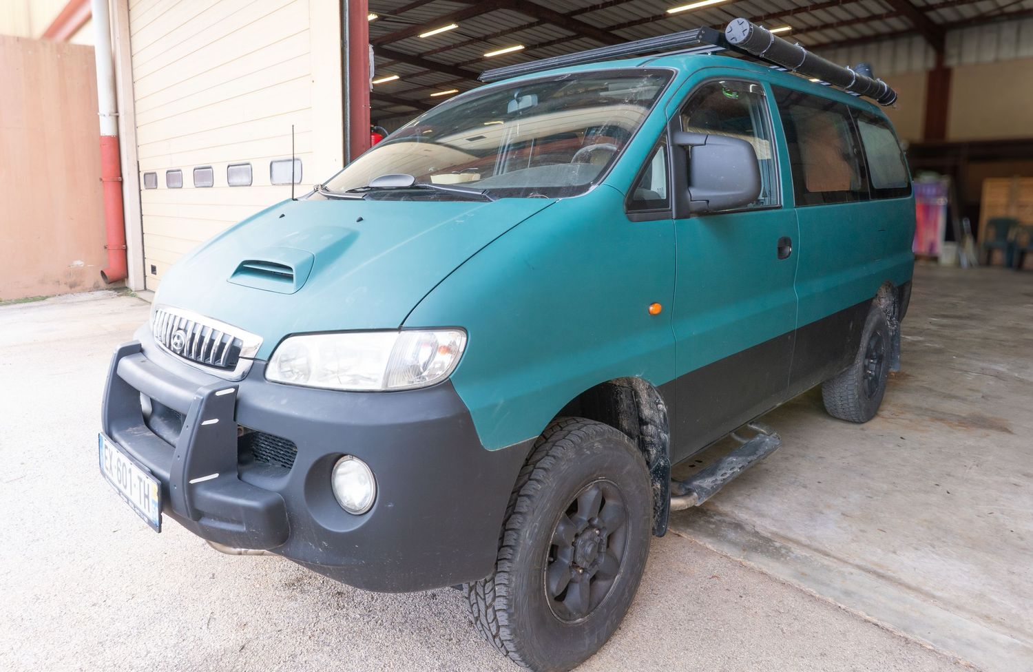 4x4 van huyndai starex H1
