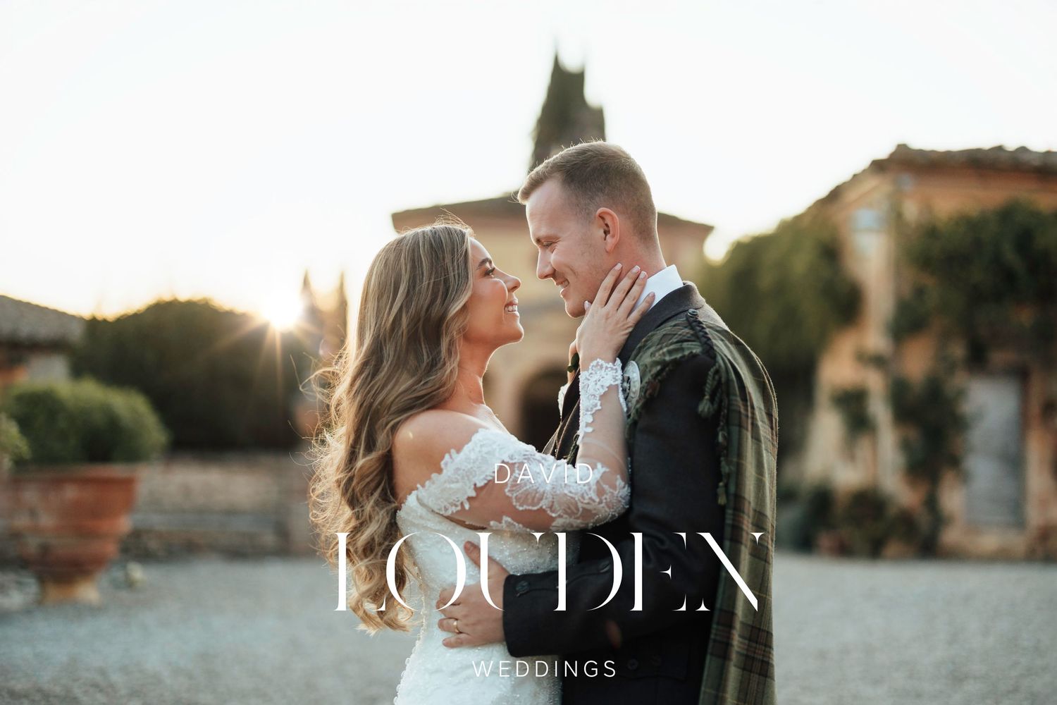 Professional wedding photography with warm sunset lighting at villa catignano