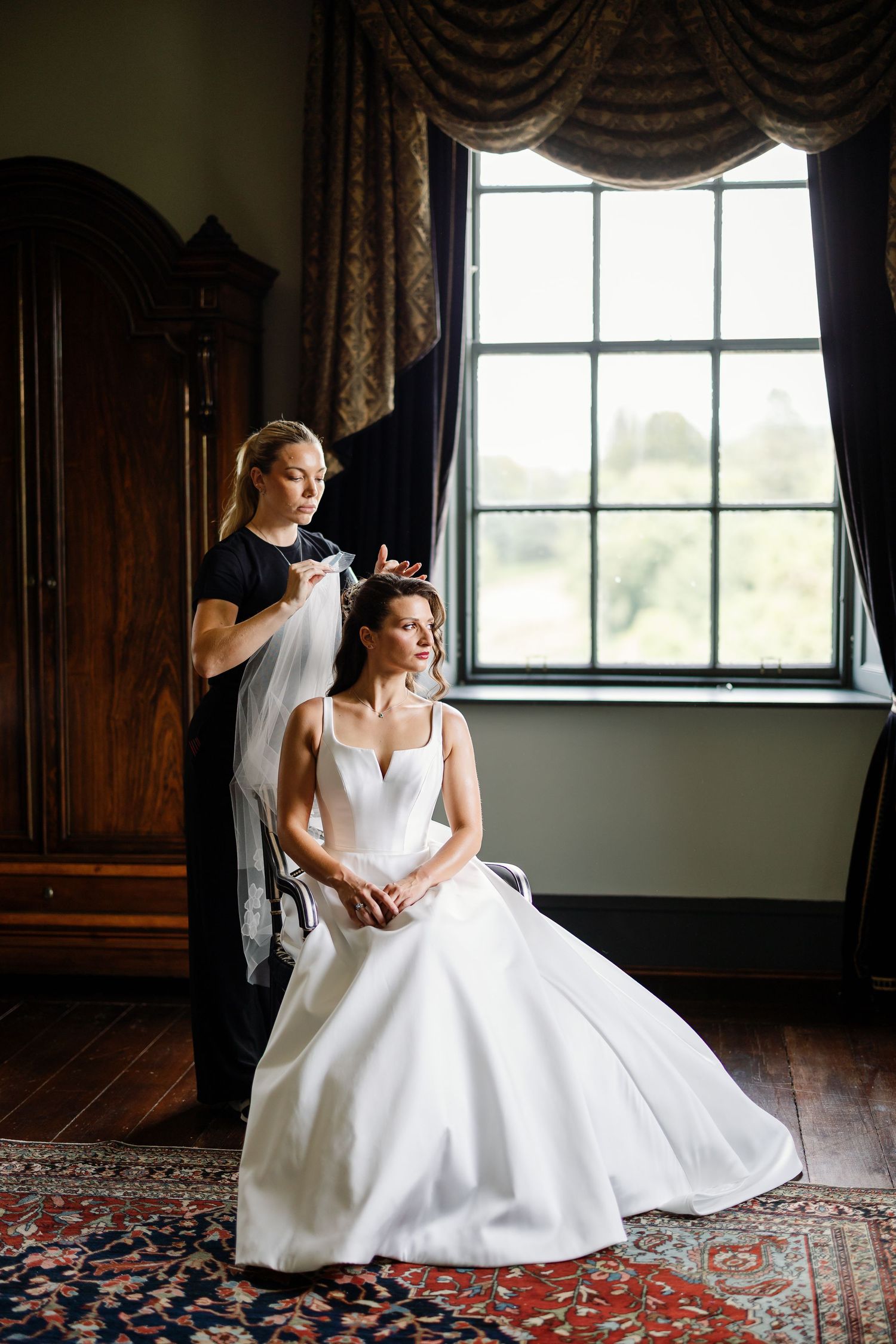 “Elegant wedding venue at Kinmount House in Scotland, featuring a grand historic mansion surrounded by lush countryside.”