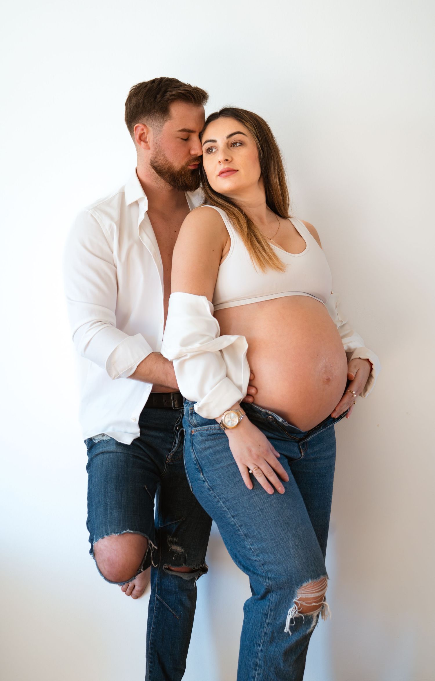 Authentische Schwangerschaftsfotografie in Graz, Wien & Leibnitz. Modernes Babybauch-Shooting von PETRARCA in der Steiermark & weltweit.