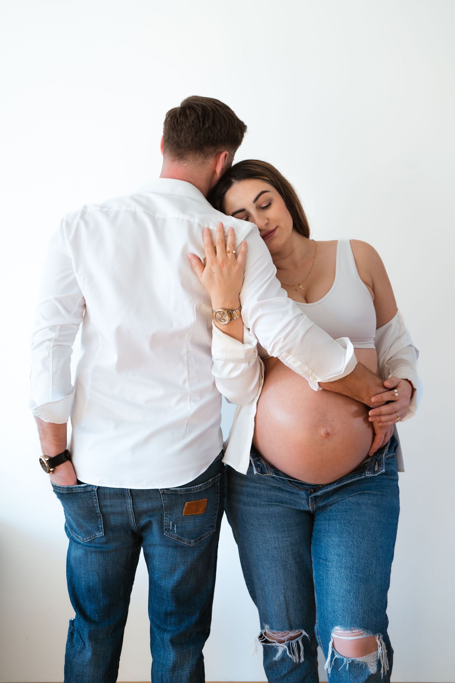 Authentische Schwangerschaftsfotografie in Graz, Wien & Leibnitz. Modernes Babybauch-Shooting von PETRARCA in der Steiermark & weltweit.