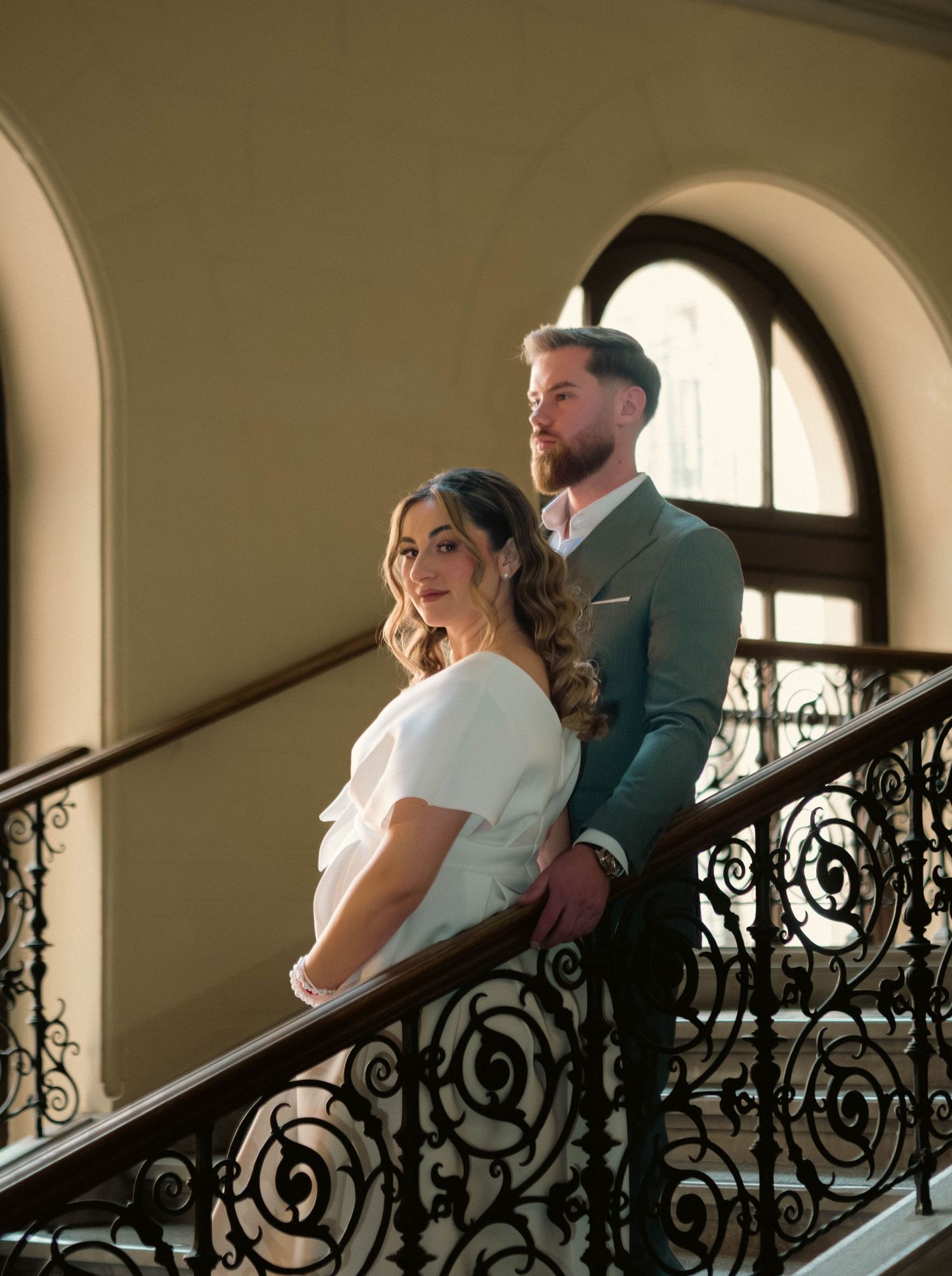 Standesamtliche Trauung Graz. Minimalist and authentic wedding photography for civil ceremonies in Styria.