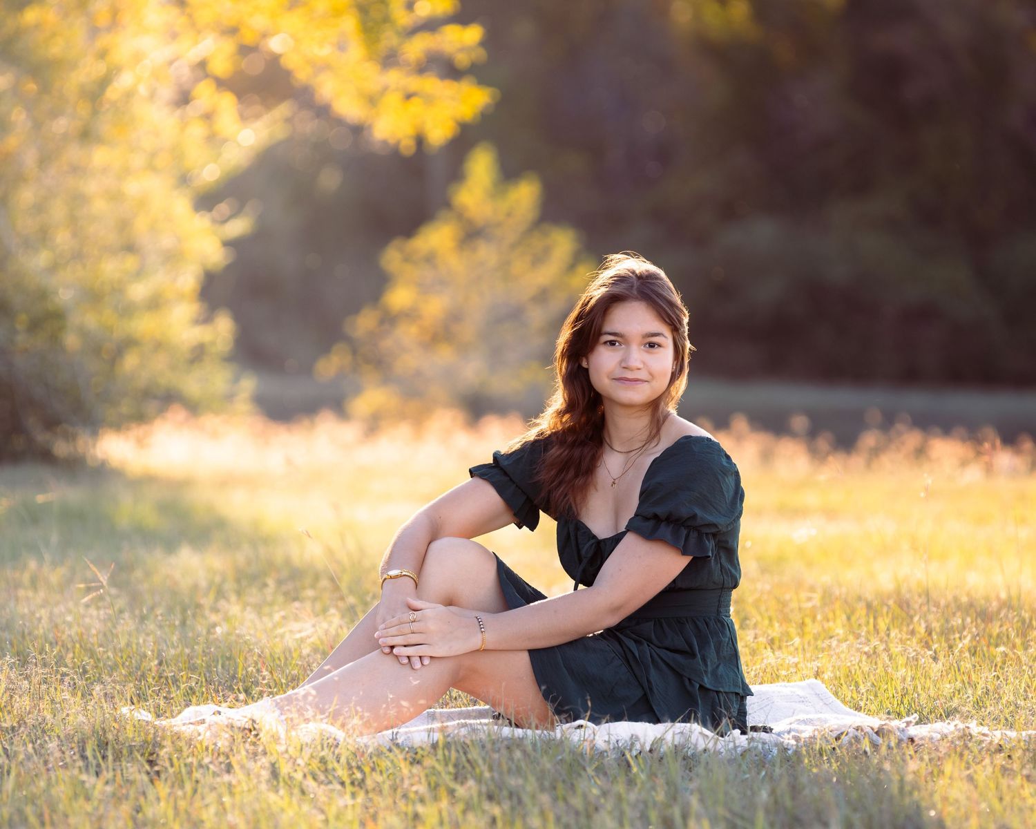 Senior portrait of a teen girl in natural light