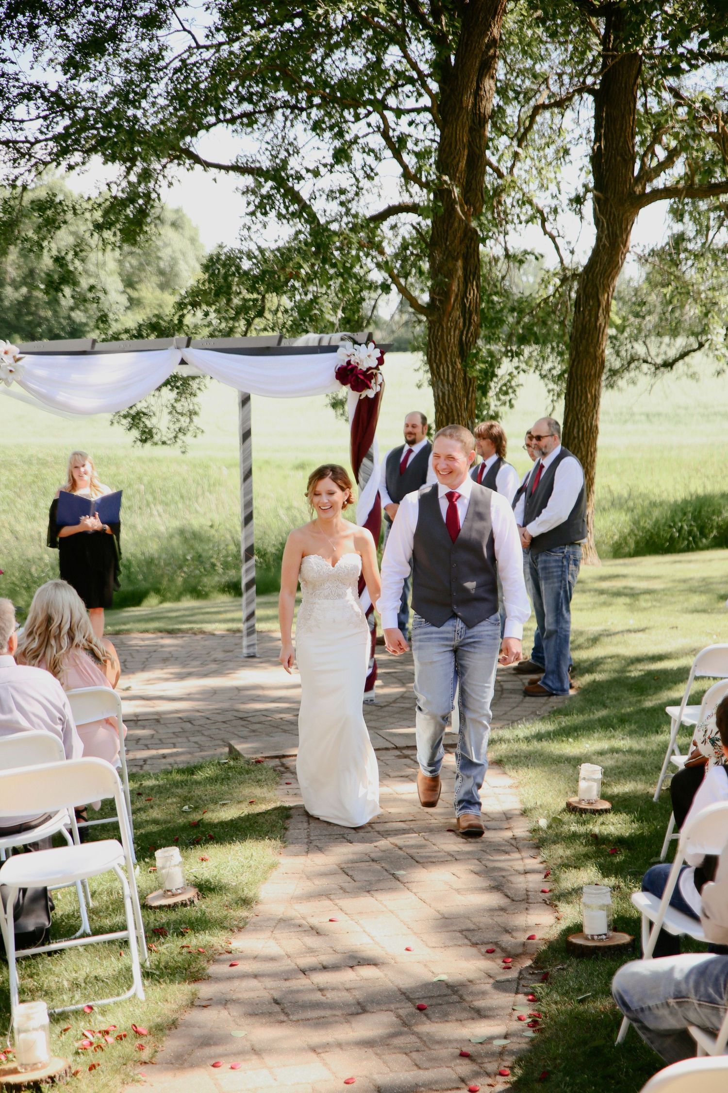 Fergus Falls Wedding Photographer