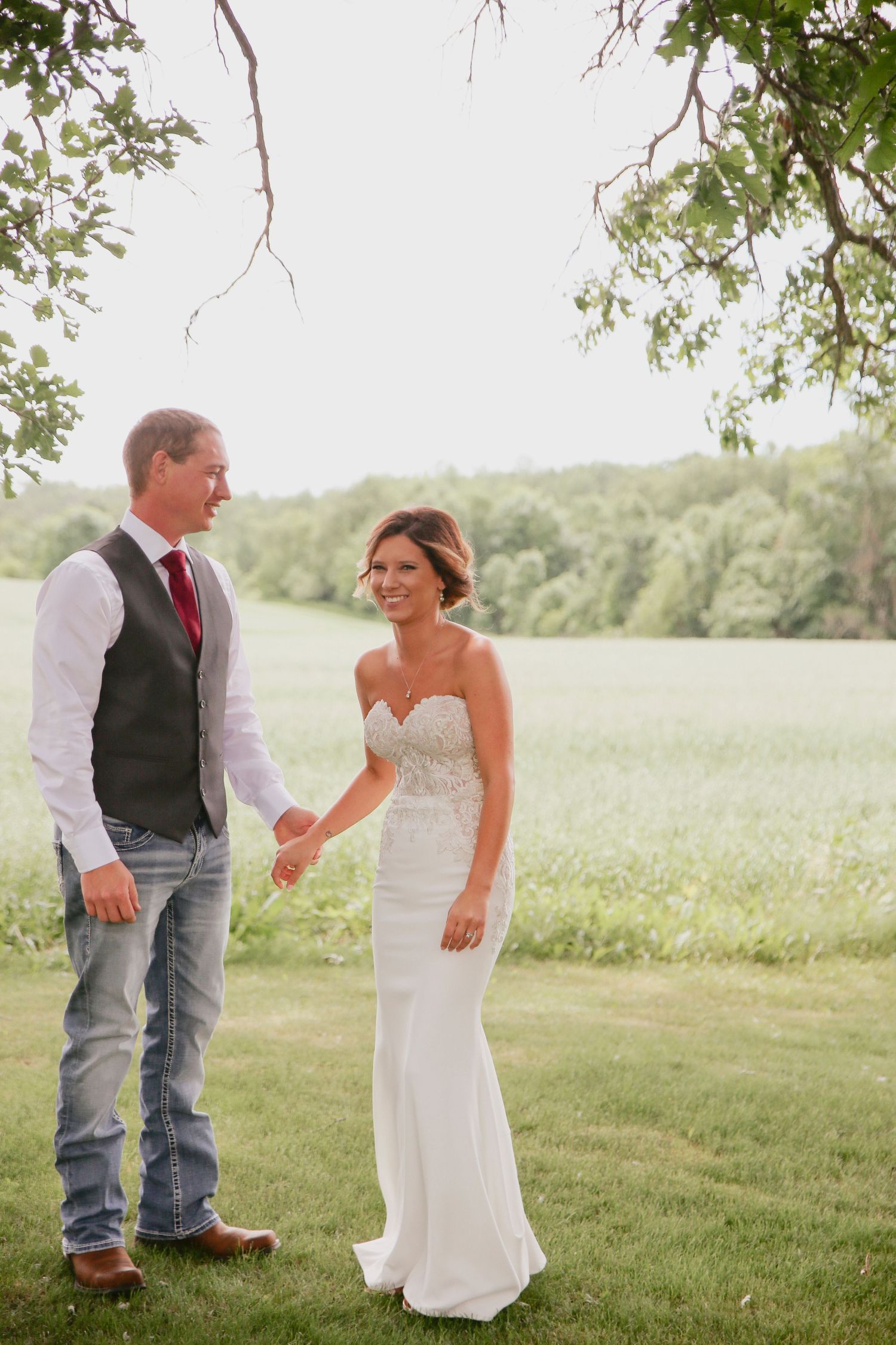 Fergus Falls Wedding Photographer