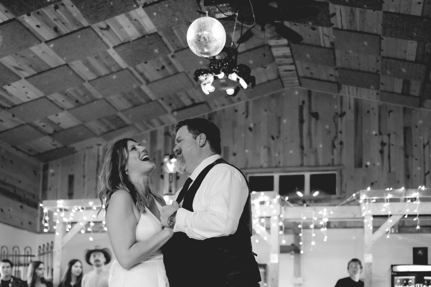 Fergus Falls Wedding Photographer