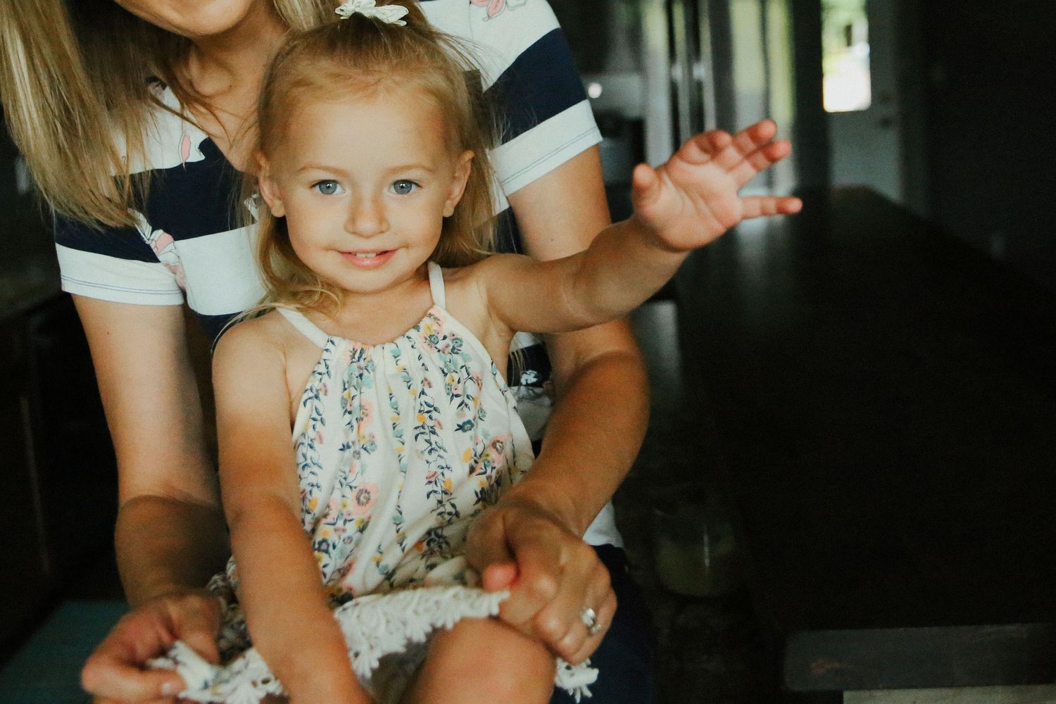 Minnesota Family Photographer. Fergus Falls Family Photographer. Lifestyle Photos. Lifestyle Family Photos.