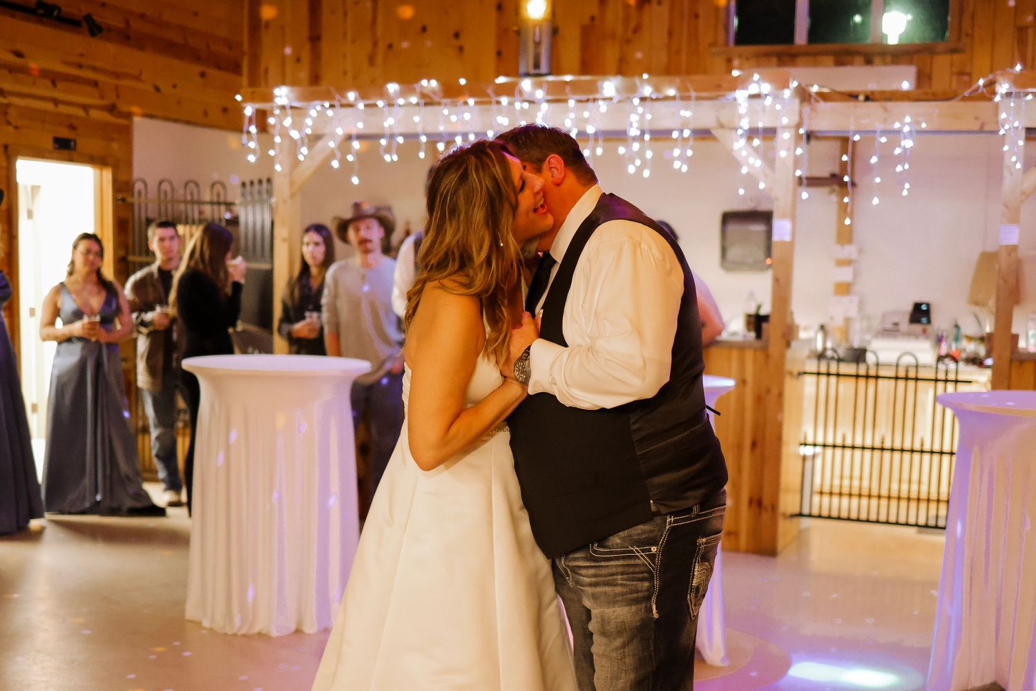 Fergus Falls Wedding Photographer