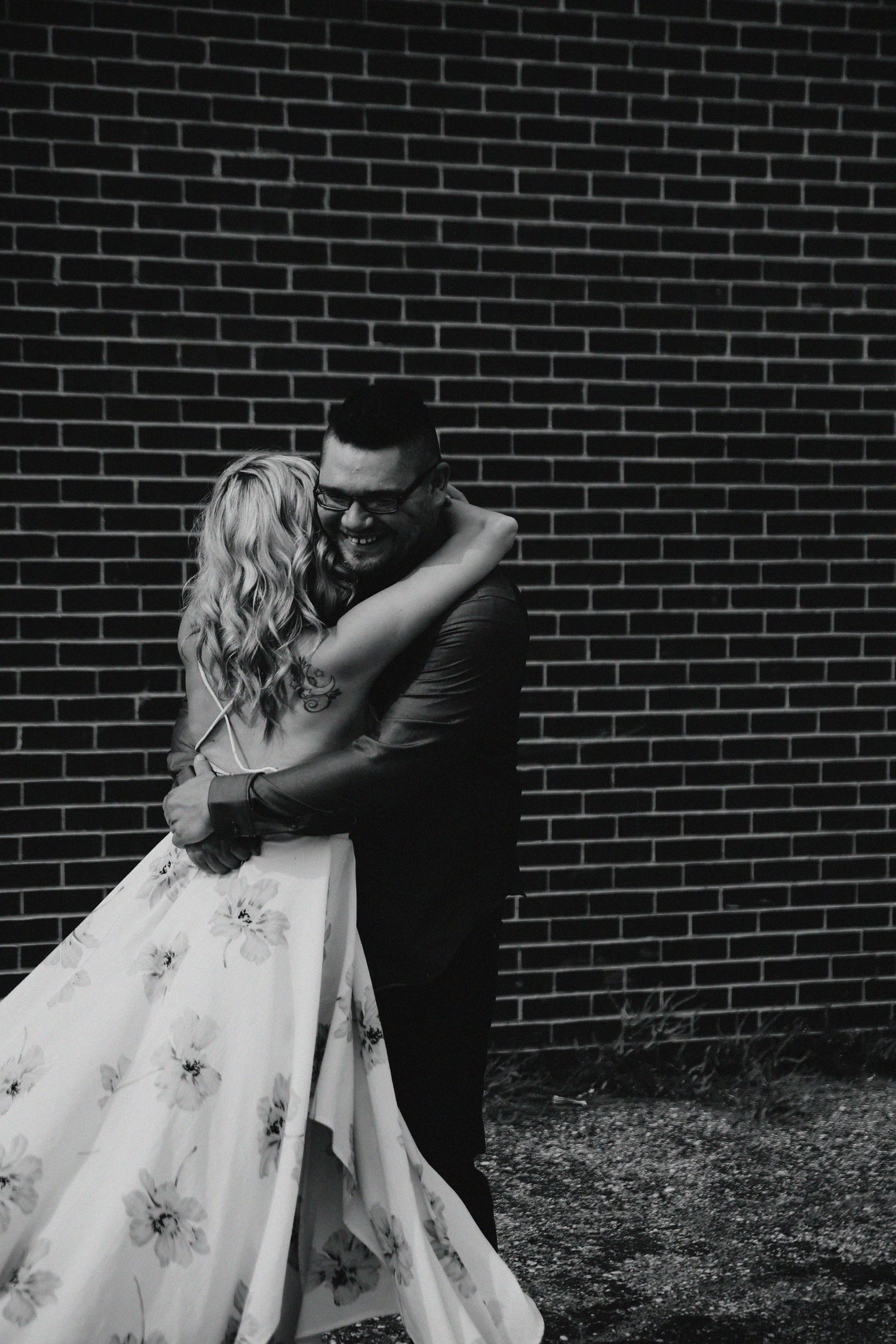 Fargo Wedding Photographer. Fargo Couple Photographer. Downtown Fargo.
