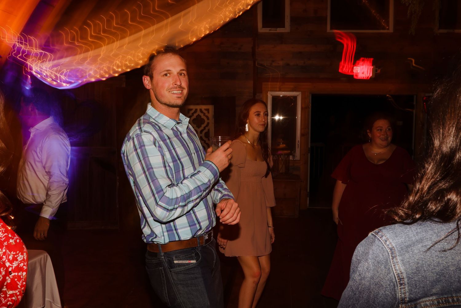 Detroit Lakes Wedding Photographer