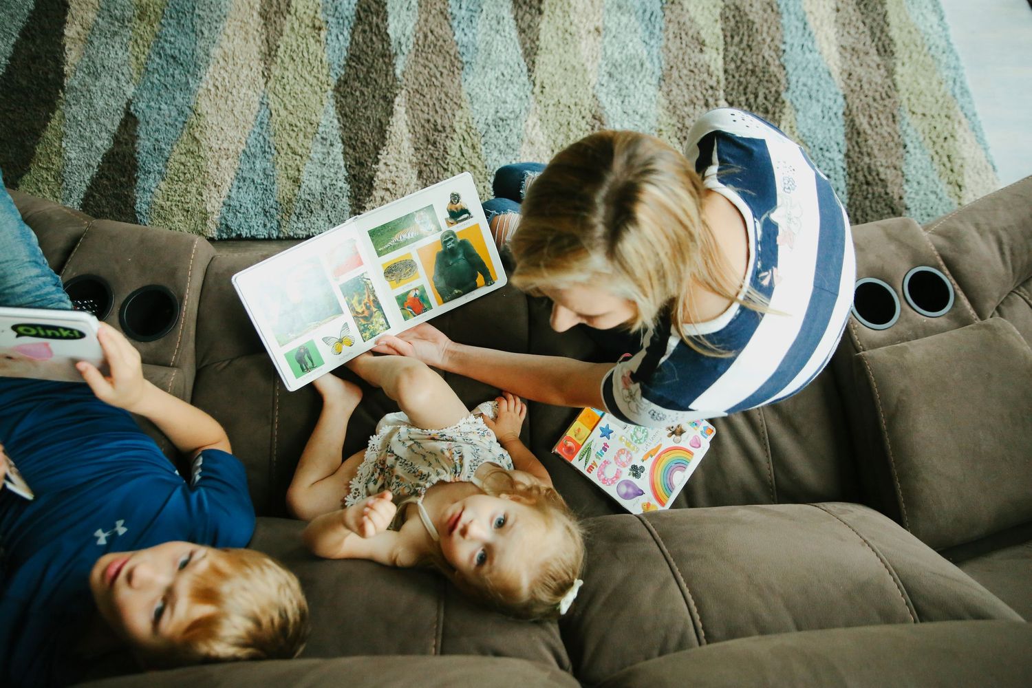 Minnesota Family Photographer. Fergus Falls Family Photographer. Lifestyle Photos. Lifestyle Family Photos.