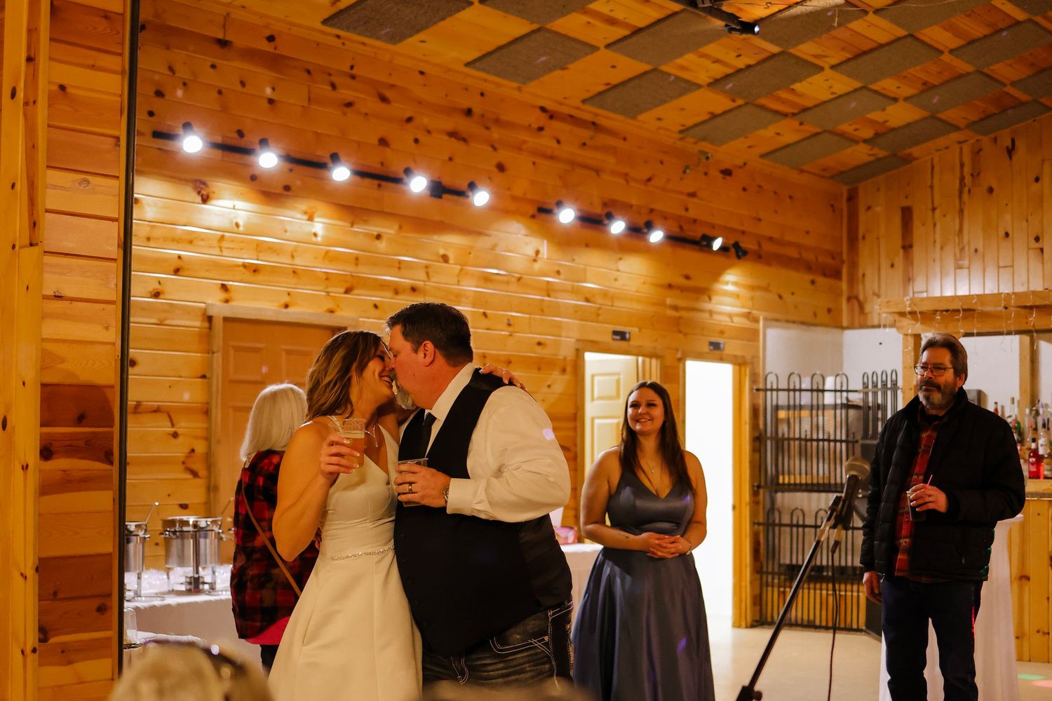 Fergus Falls Wedding Photographer