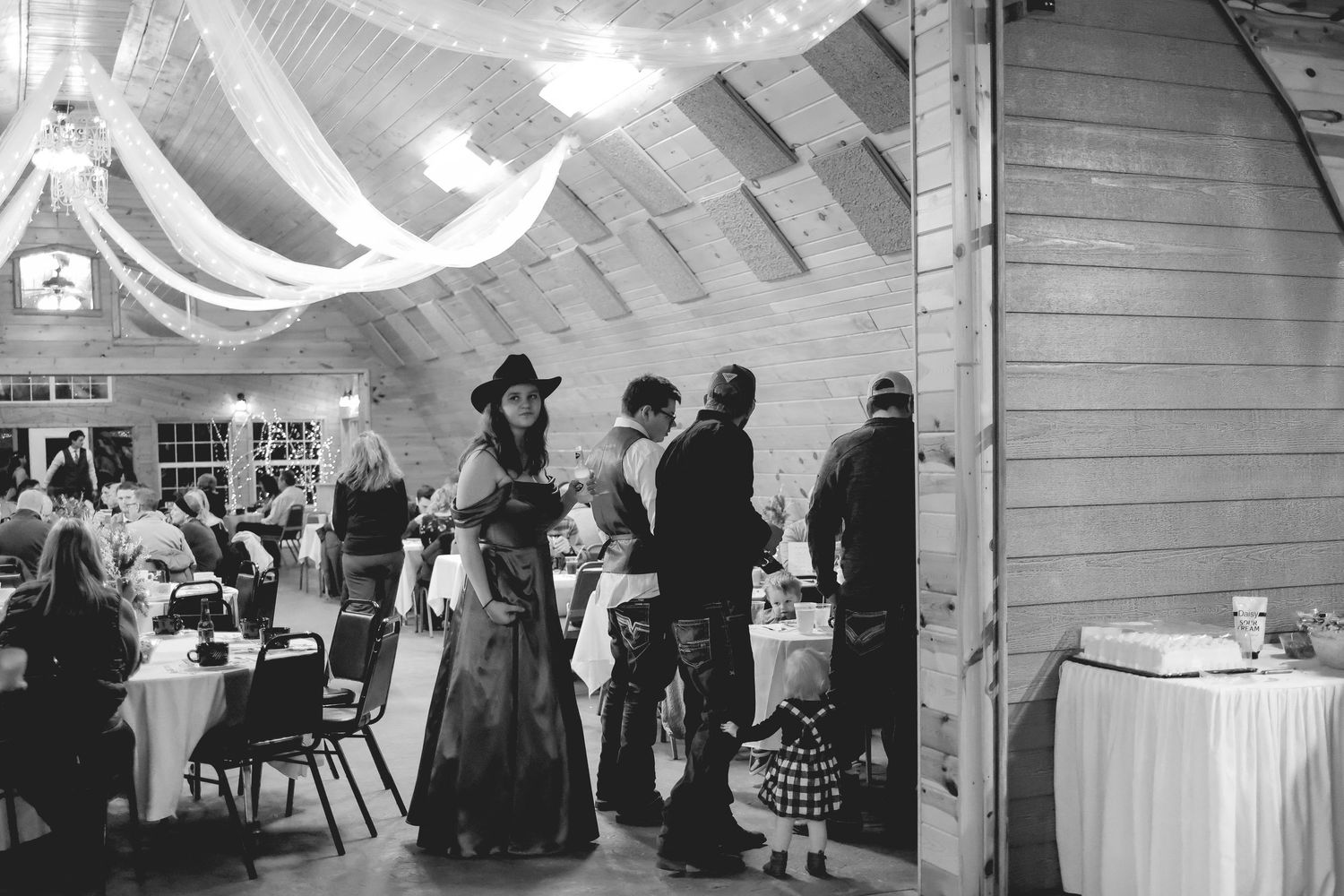 Fergus Falls Wedding Photographer