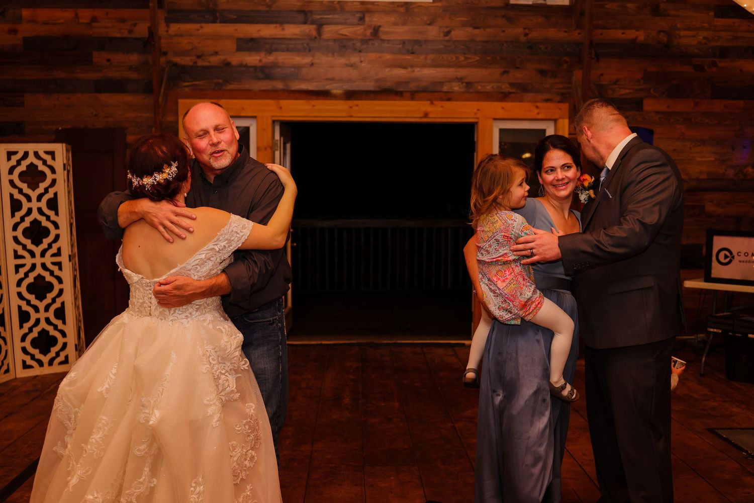 Detroit Lakes Wedding Photographer