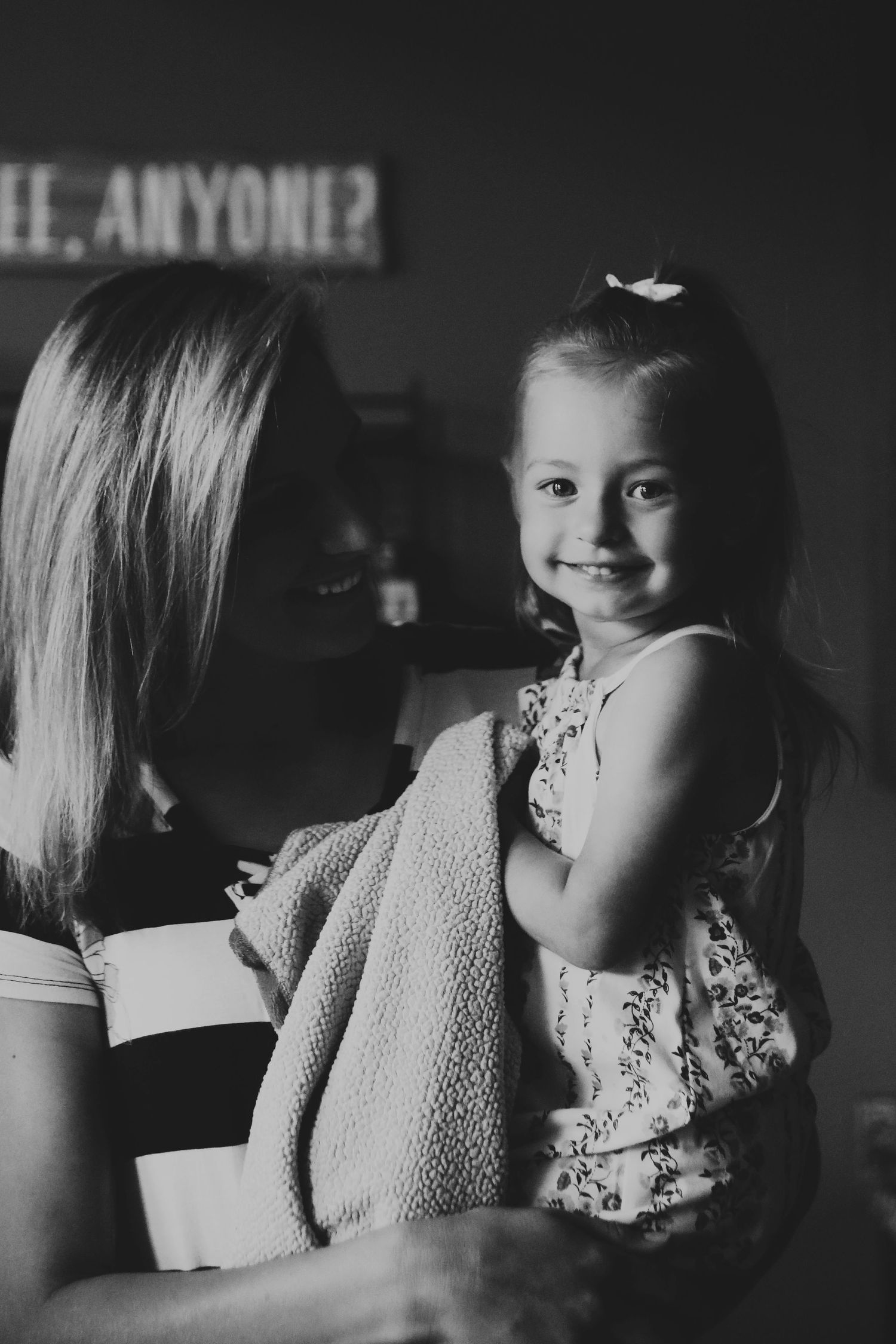 Minnesota Family Photographer. Fergus Falls Family Photographer. Lifestyle Photos. Lifestyle Family Photos.